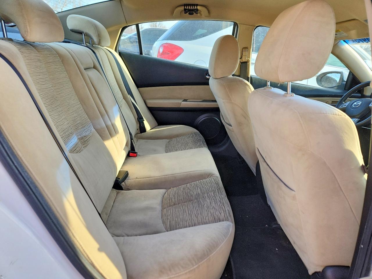 2009 Mazda 6 I White vin: 1YVHP81A795M20501