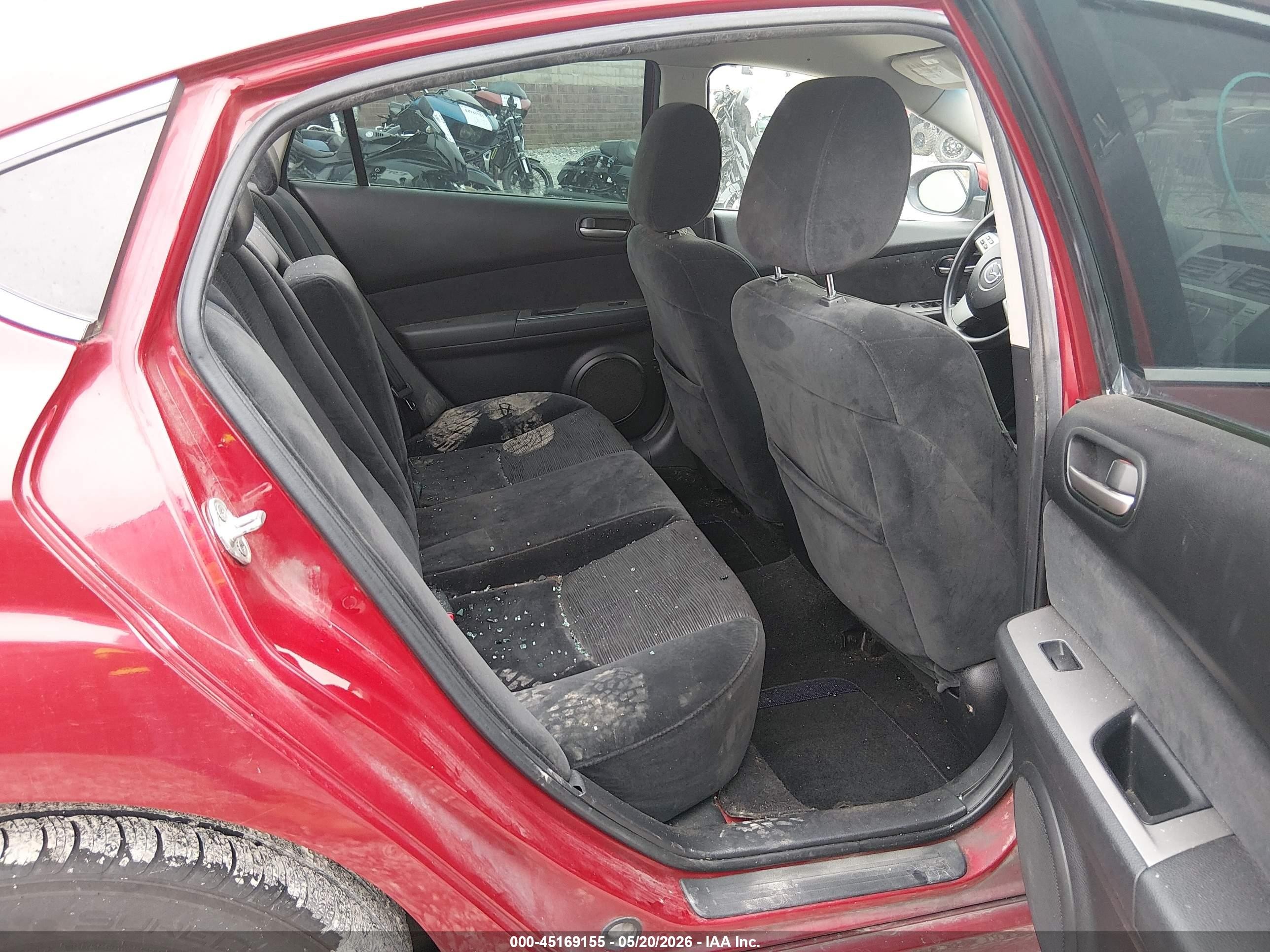 2009 Mazda Mazda6 I Sport Red vin: 1YVHP81H095M46418