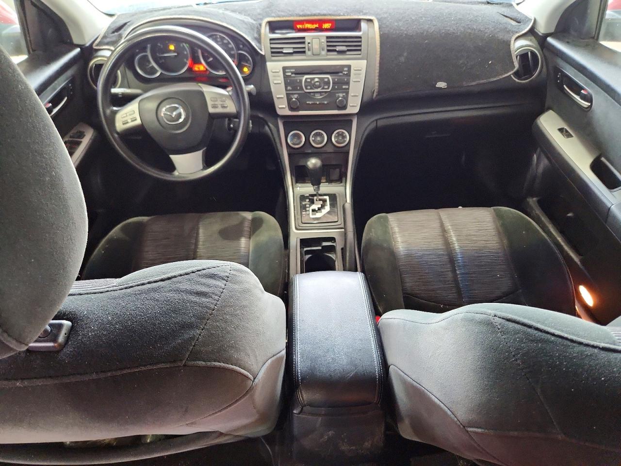 2009 Mazda 6 I Red vin: 1YVHP81H595M50674
