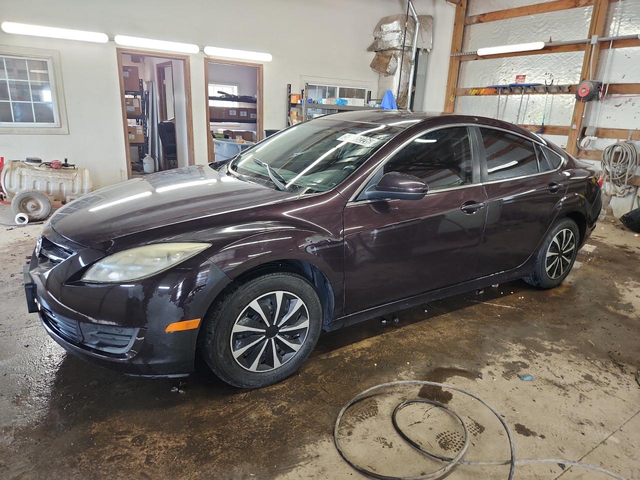 2009 Mazda 6 I Бордовый vin: 1YVHP81H895M51530 Damage: Front Bumper, Peeling, > 12 Inches
