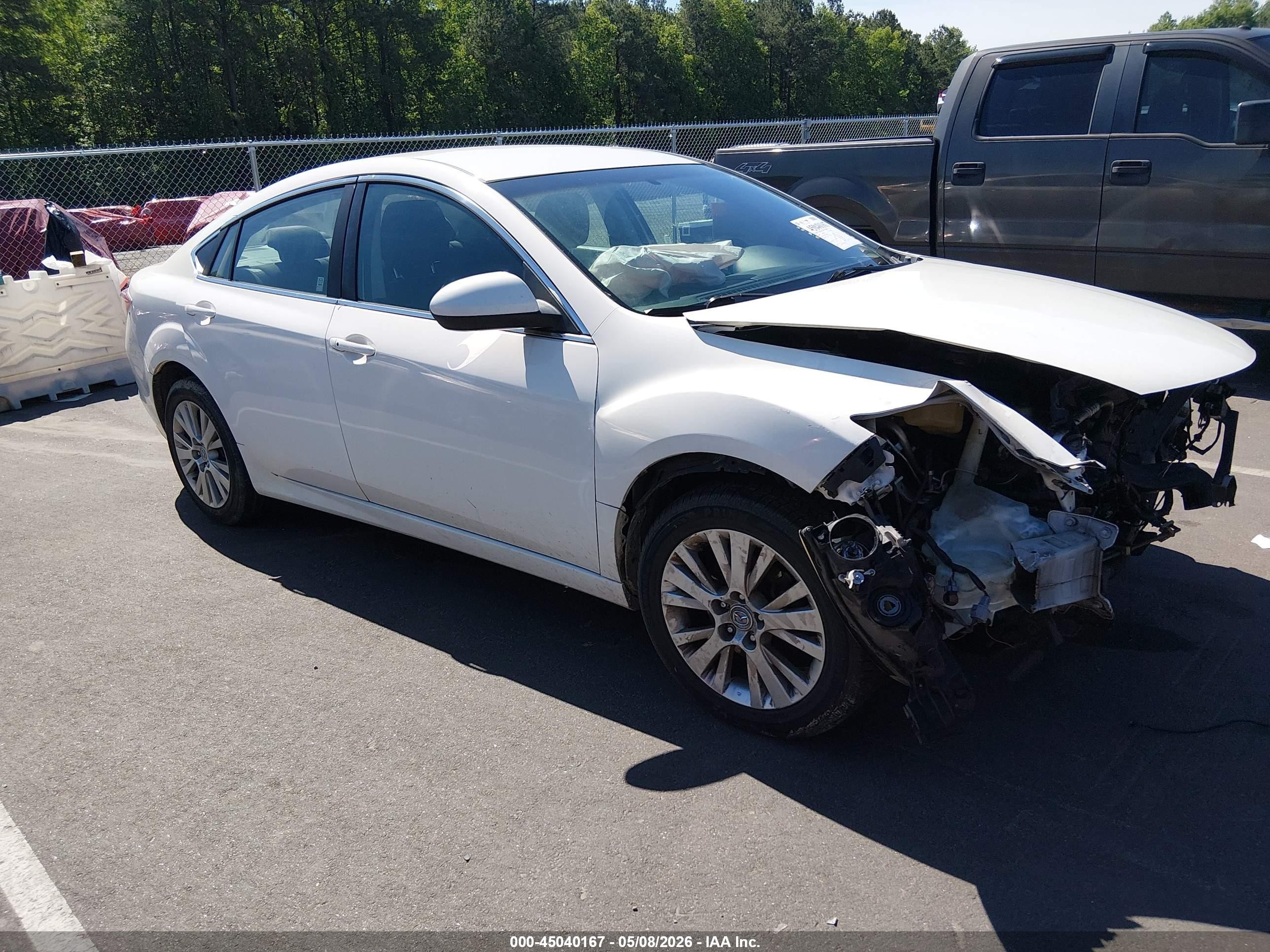 2009 Mazda Mazda6 I Touring White vin: 1YVHP82A395M40405