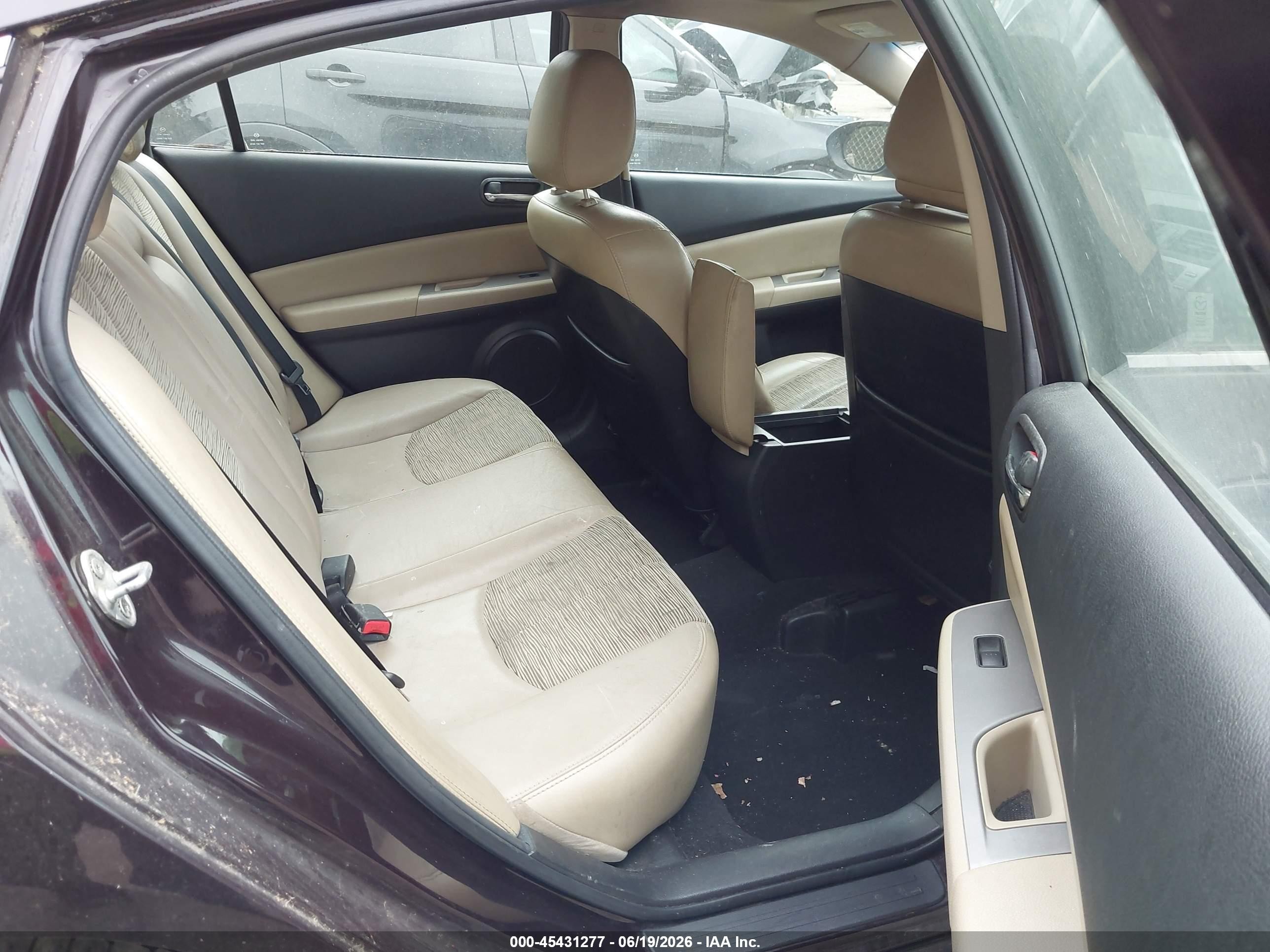 2009 Mazda Mazda6 I Touring Burgundy vin: 1YVHP82A495M39795