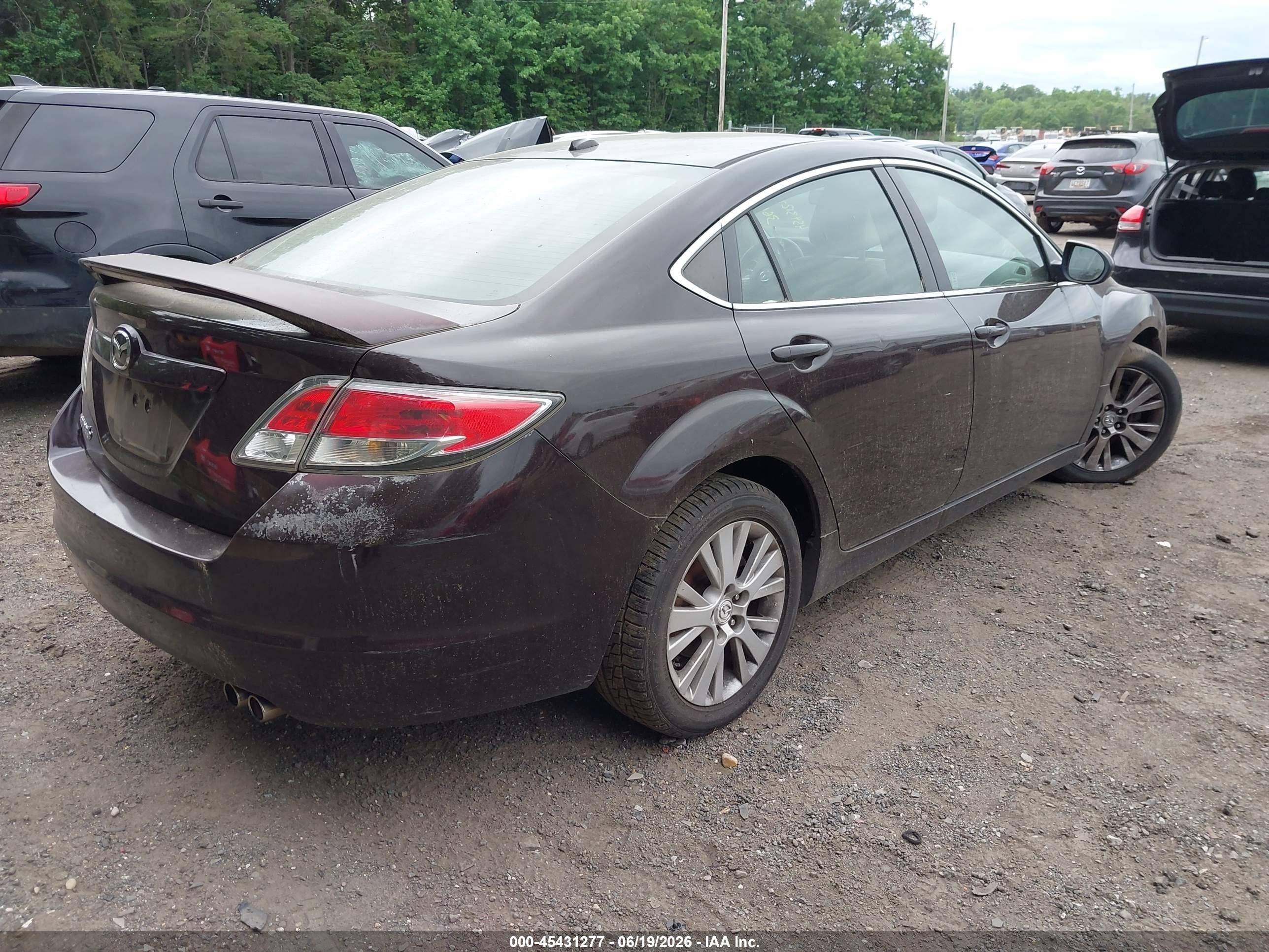 2009 Mazda Mazda6 I Touring Burgundy vin: 1YVHP82A495M39795