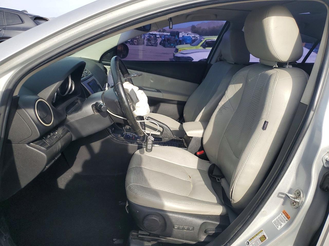 2009 Mazda 6 I Silver vin: 1YVHP82A595M39949