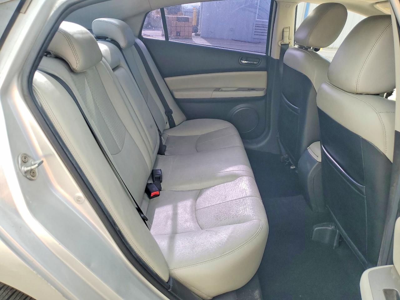 2009 Mazda 6 I Silver vin: 1YVHP82A595M39949