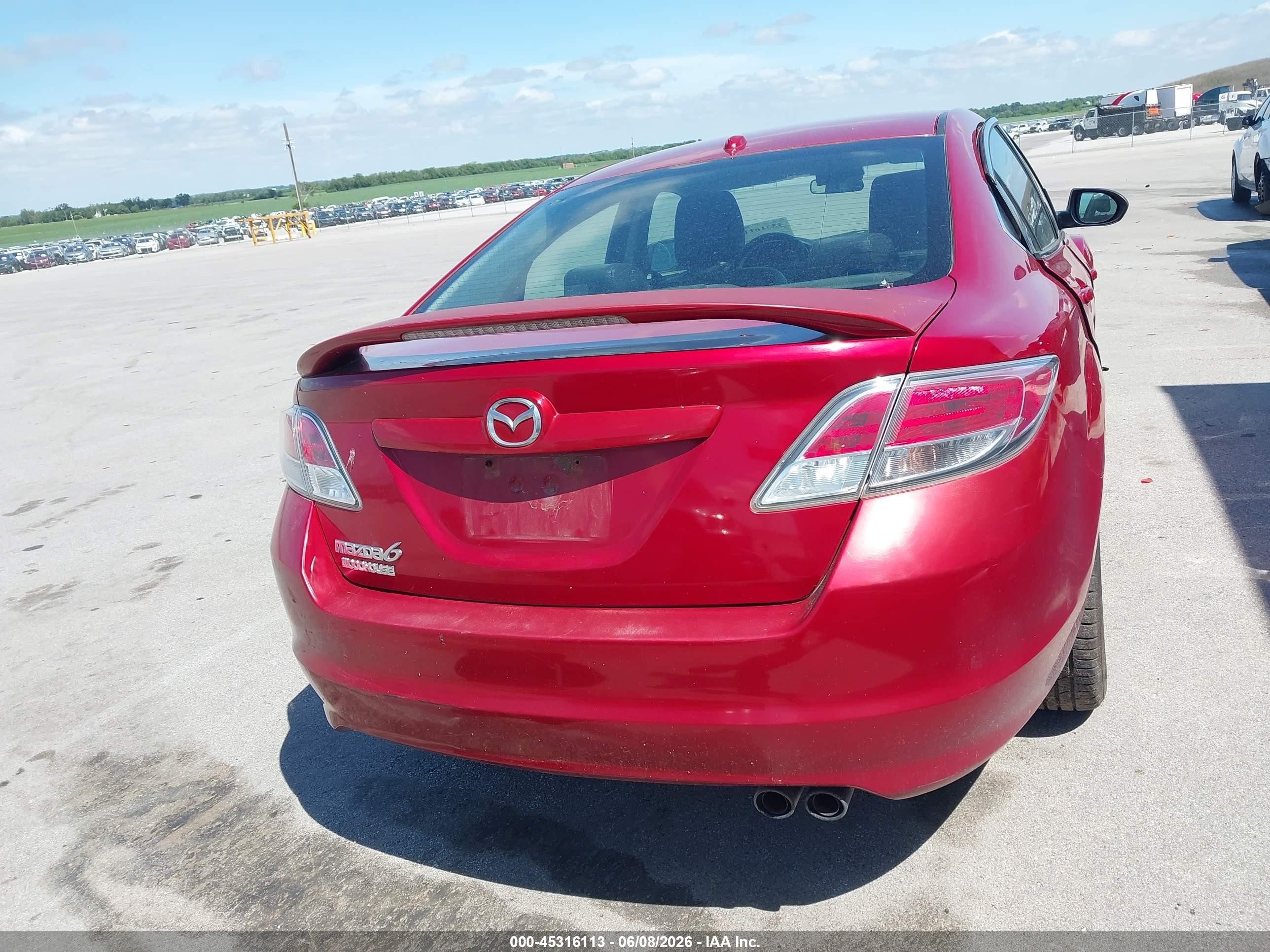 2009 Mazda Mazda6 I Touring Red vin: 1YVHP82A695M23694