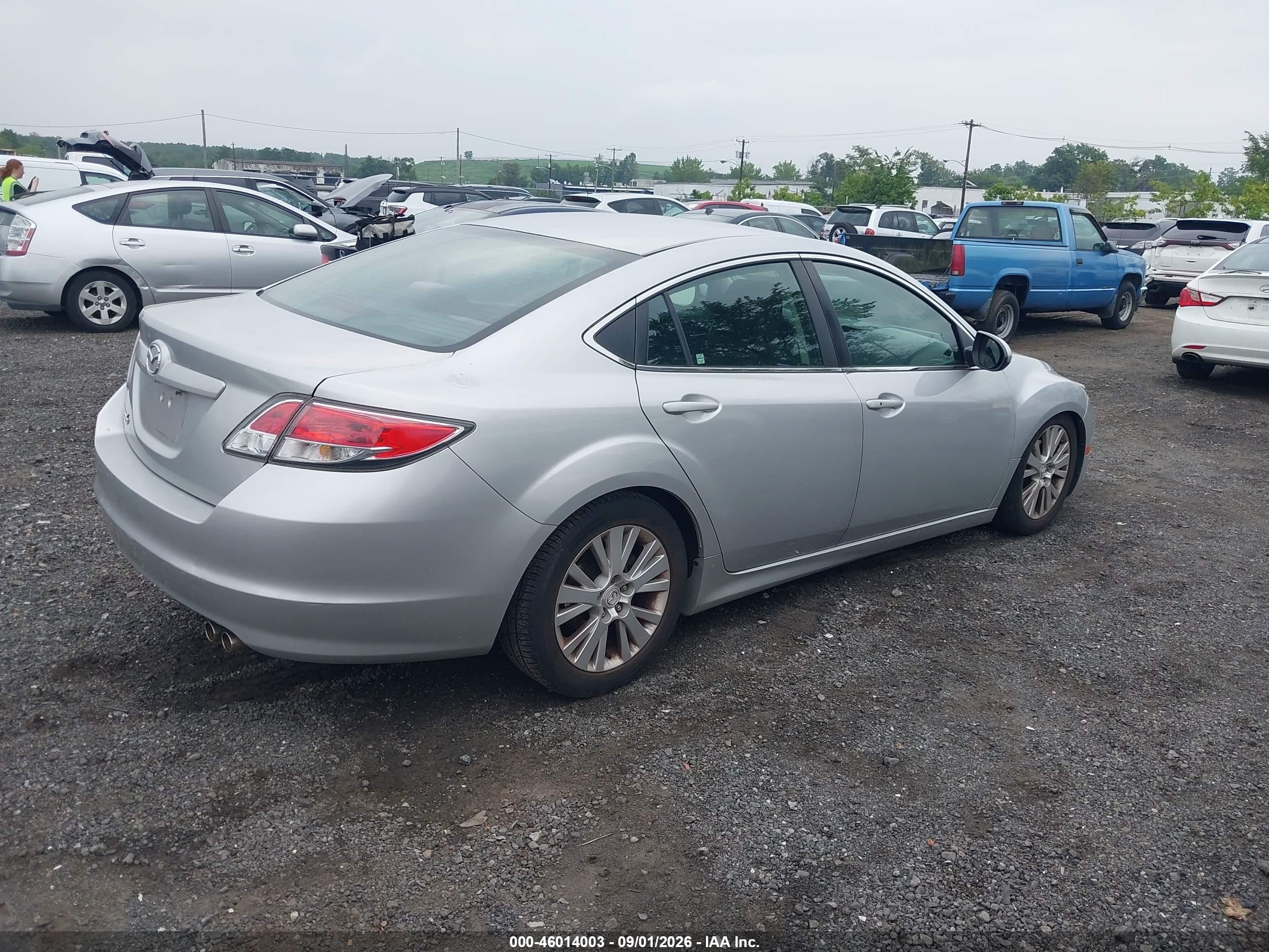 2009 Mazda Mazda6 I Touring Silver vin: 1YVHP82A695M42259
