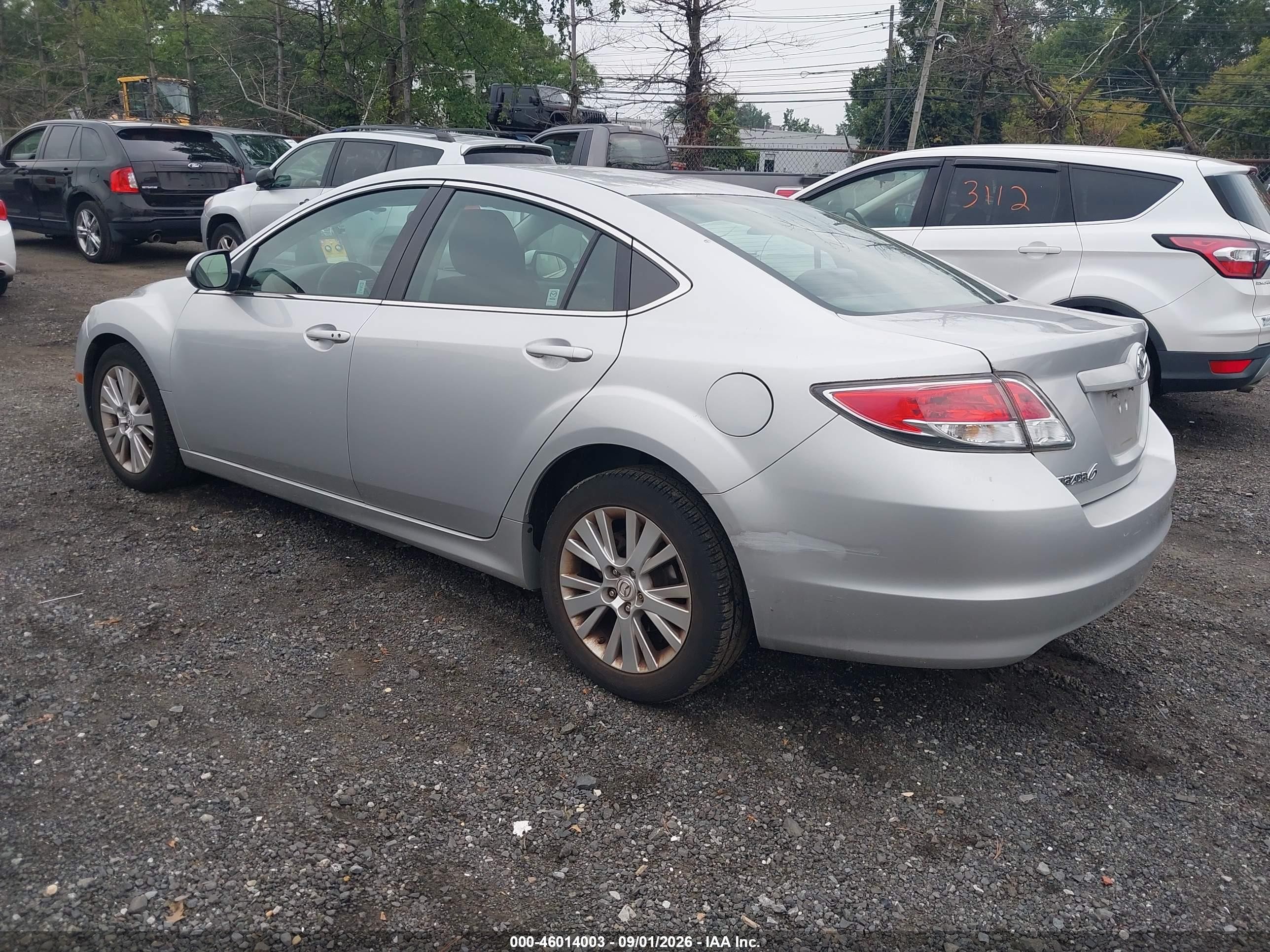 2009 Mazda Mazda6 I Touring Silver vin: 1YVHP82A695M42259