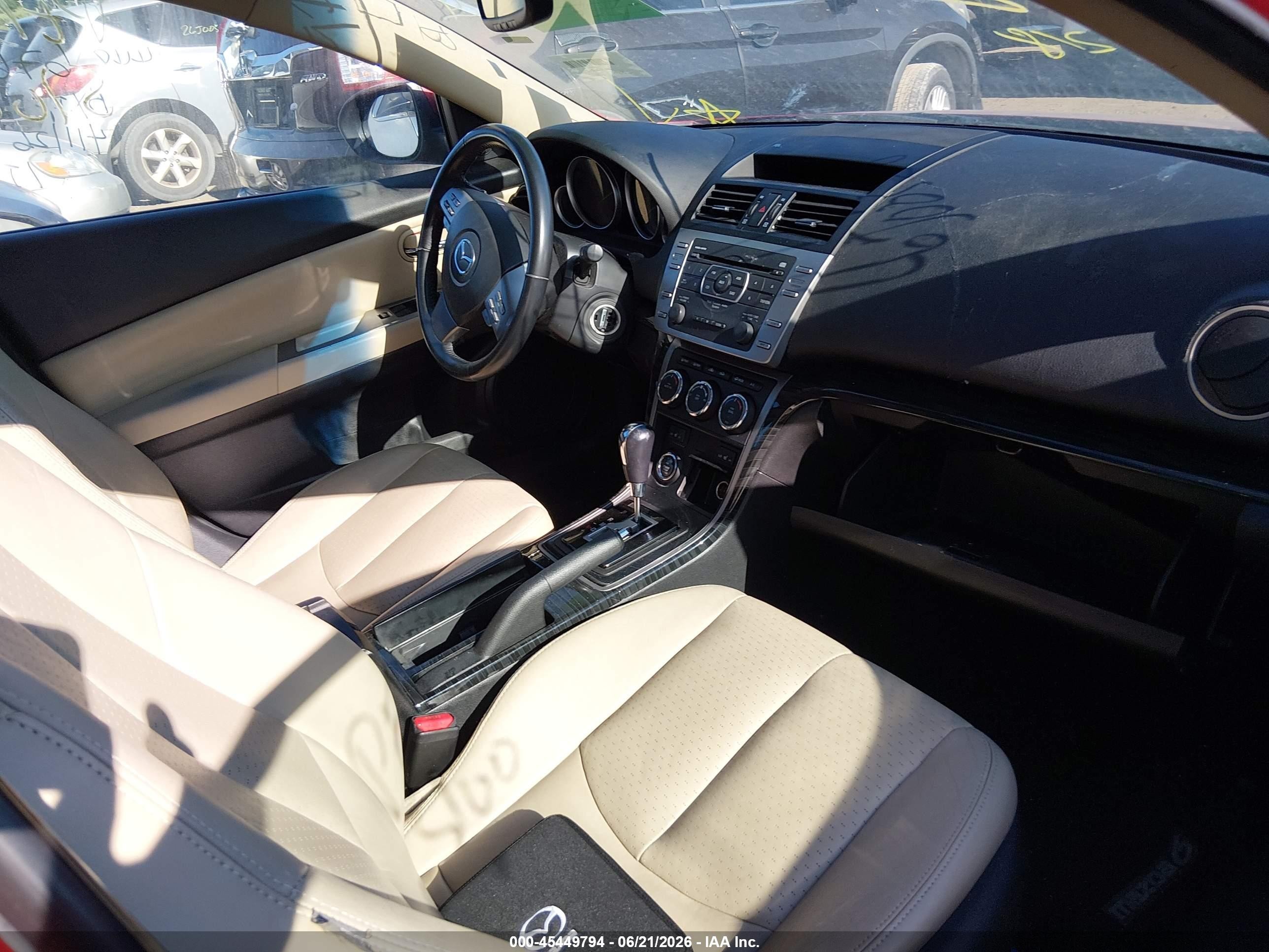 2009 Mazda Mazda6 I Grand Touring Red vin: 1YVHP82A795M08394