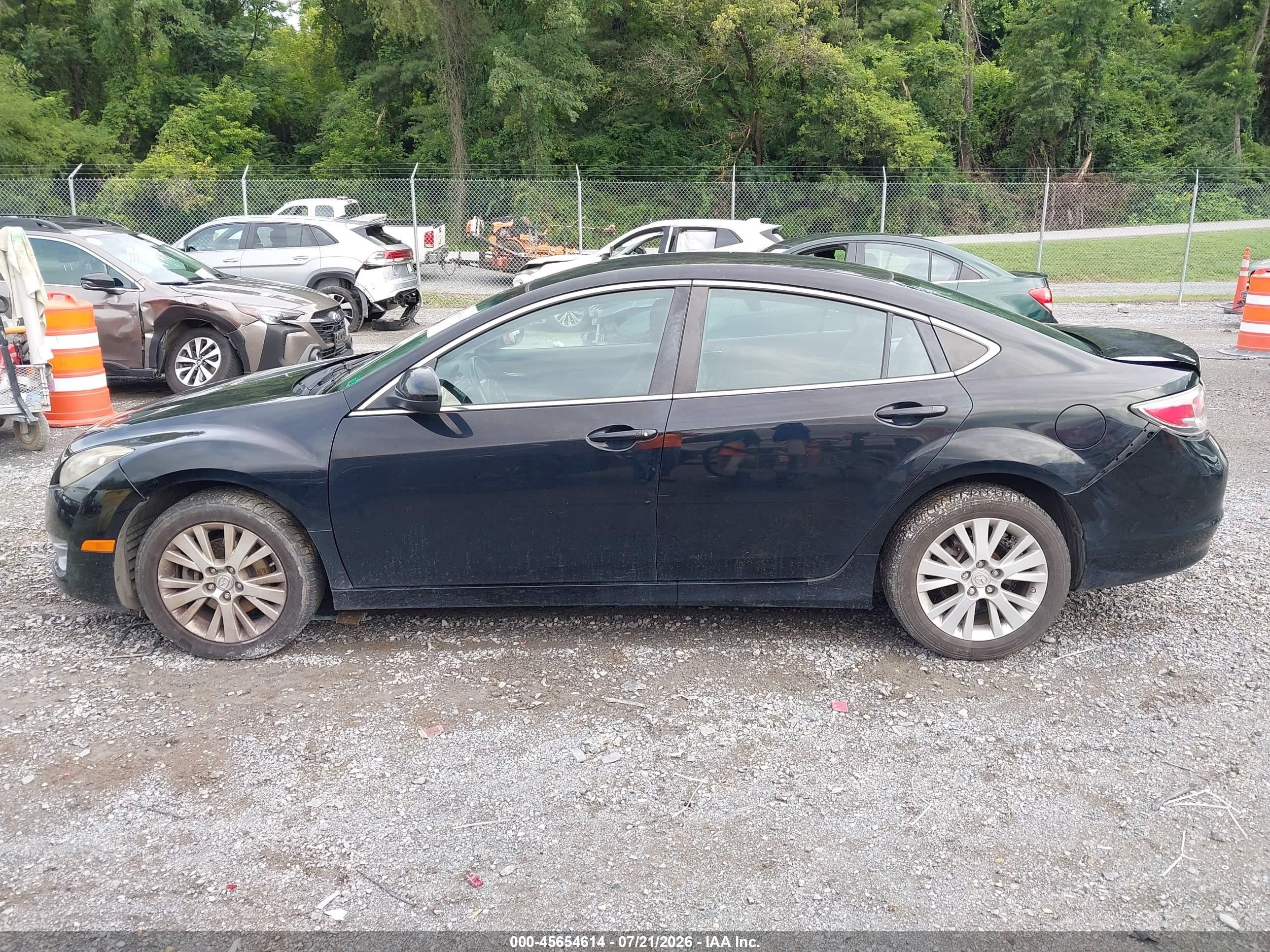 2009 Mazda Mazda6 I Touring Black vin: 1YVHP82A995M06145