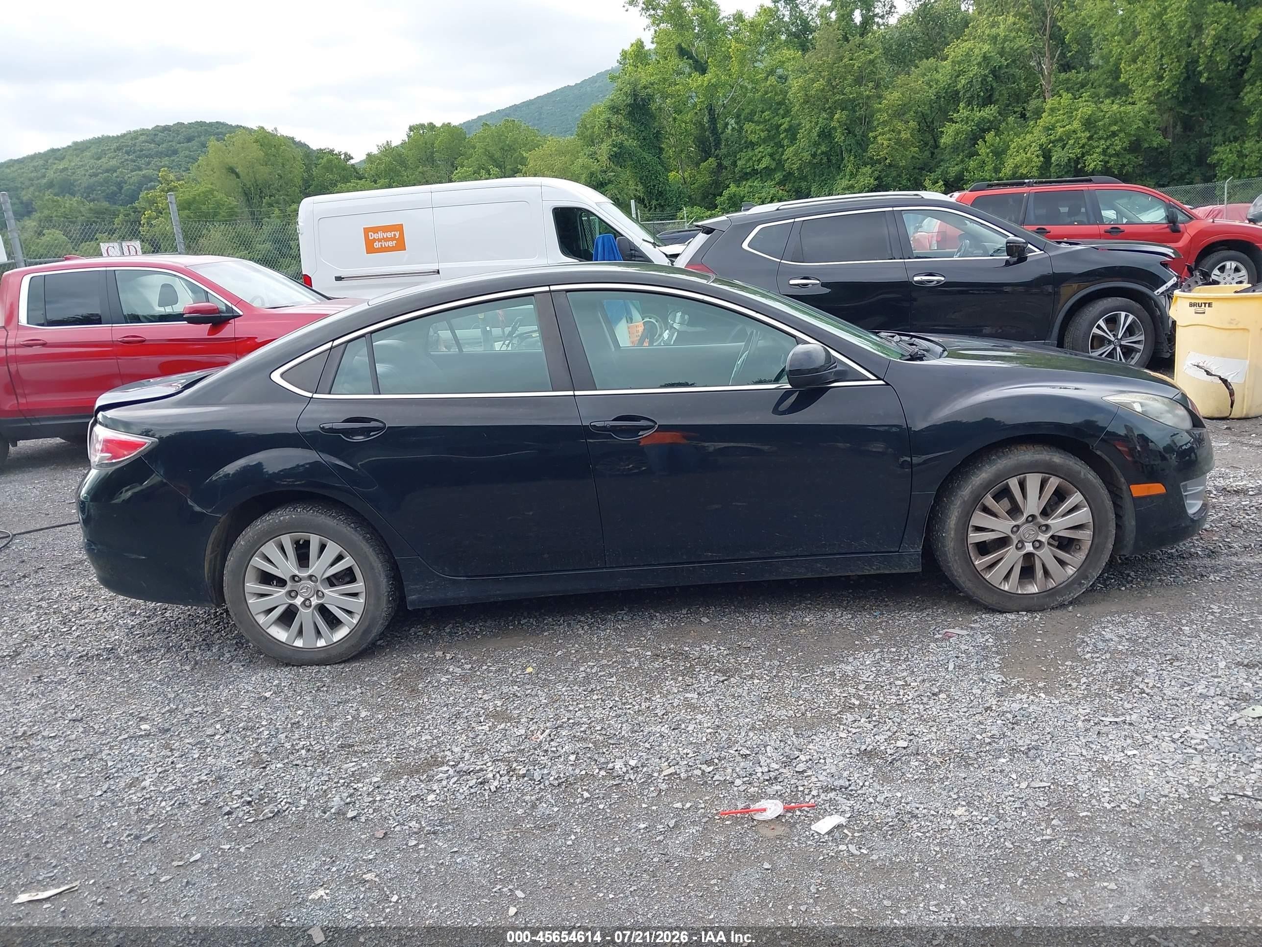 2009 Mazda Mazda6 I Touring Black vin: 1YVHP82A995M06145