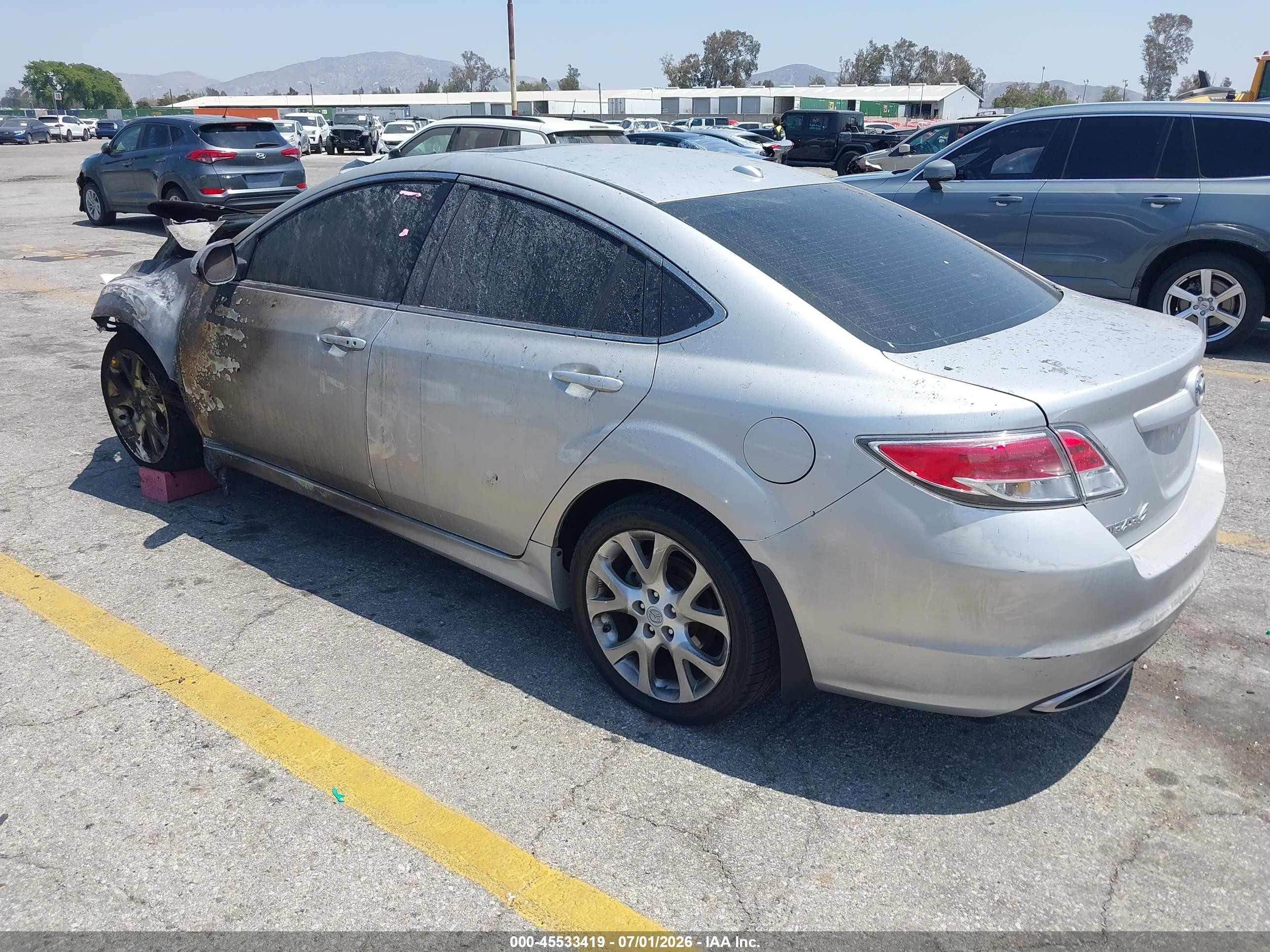 2009 Mazda Mazda6 S Grand Touring Silver vin: 1YVHP82B395M11253