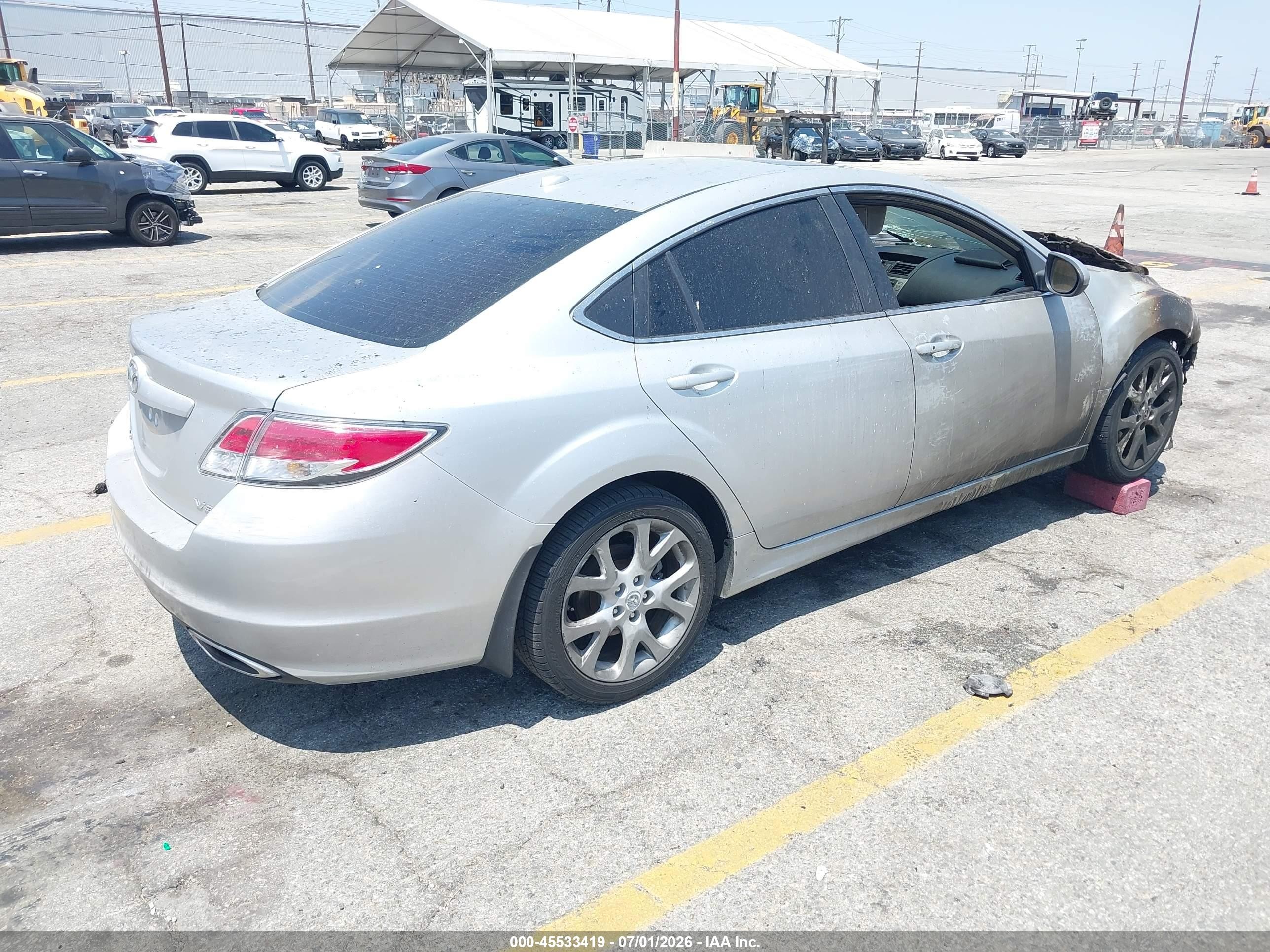 2009 Mazda Mazda6 S Grand Touring Silver vin: 1YVHP82B395M11253