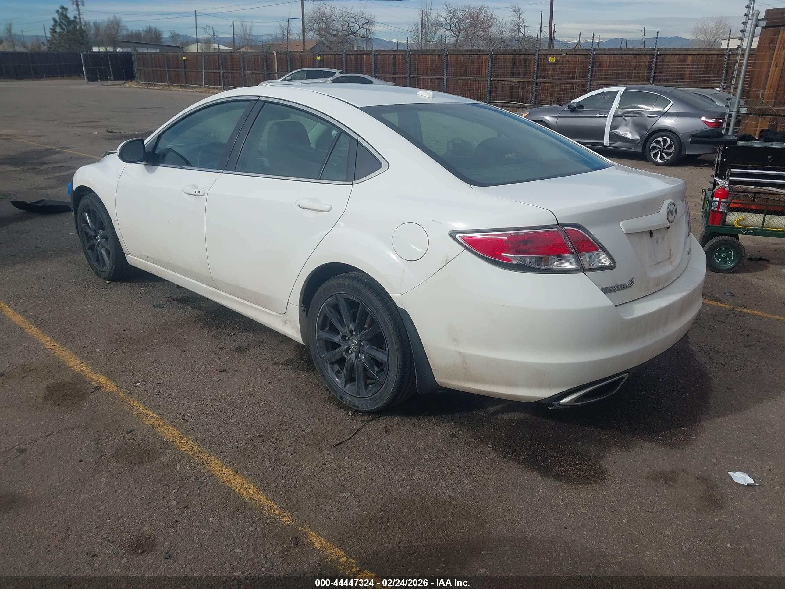2009 Mazda Mazda6 S Touring White vin: 1YVHP82B495M28806