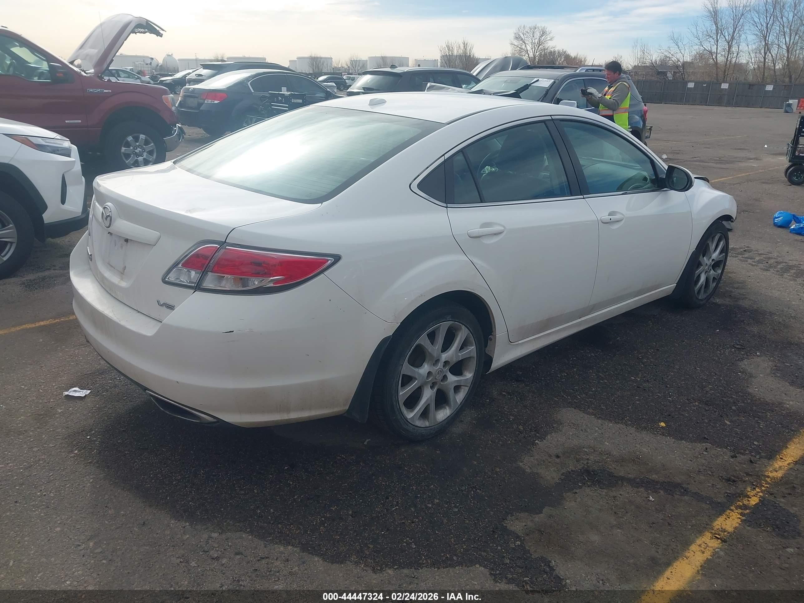 2009 Mazda Mazda6 S Touring White vin: 1YVHP82B495M28806