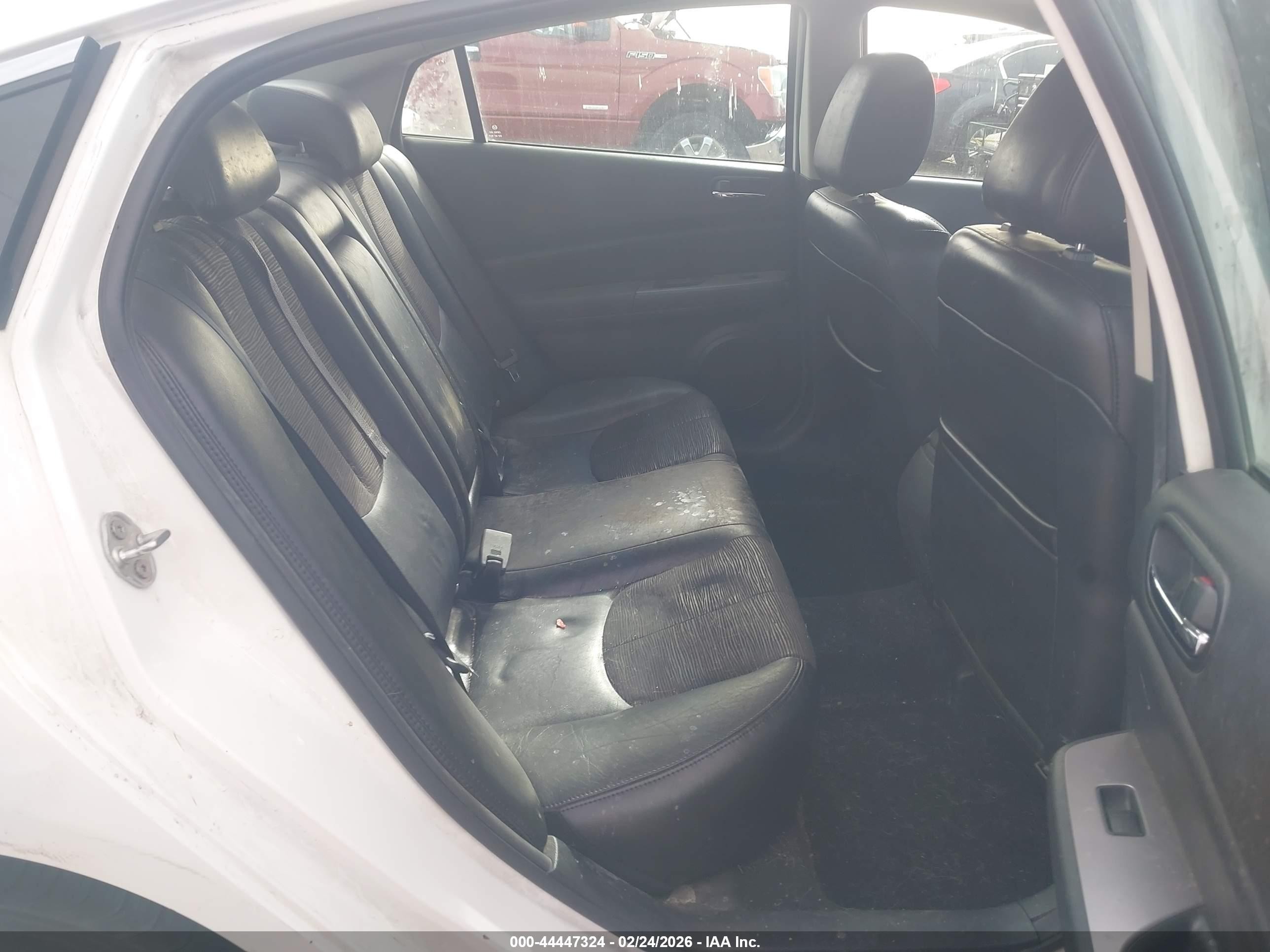 2009 Mazda Mazda6 S Touring White vin: 1YVHP82B495M28806