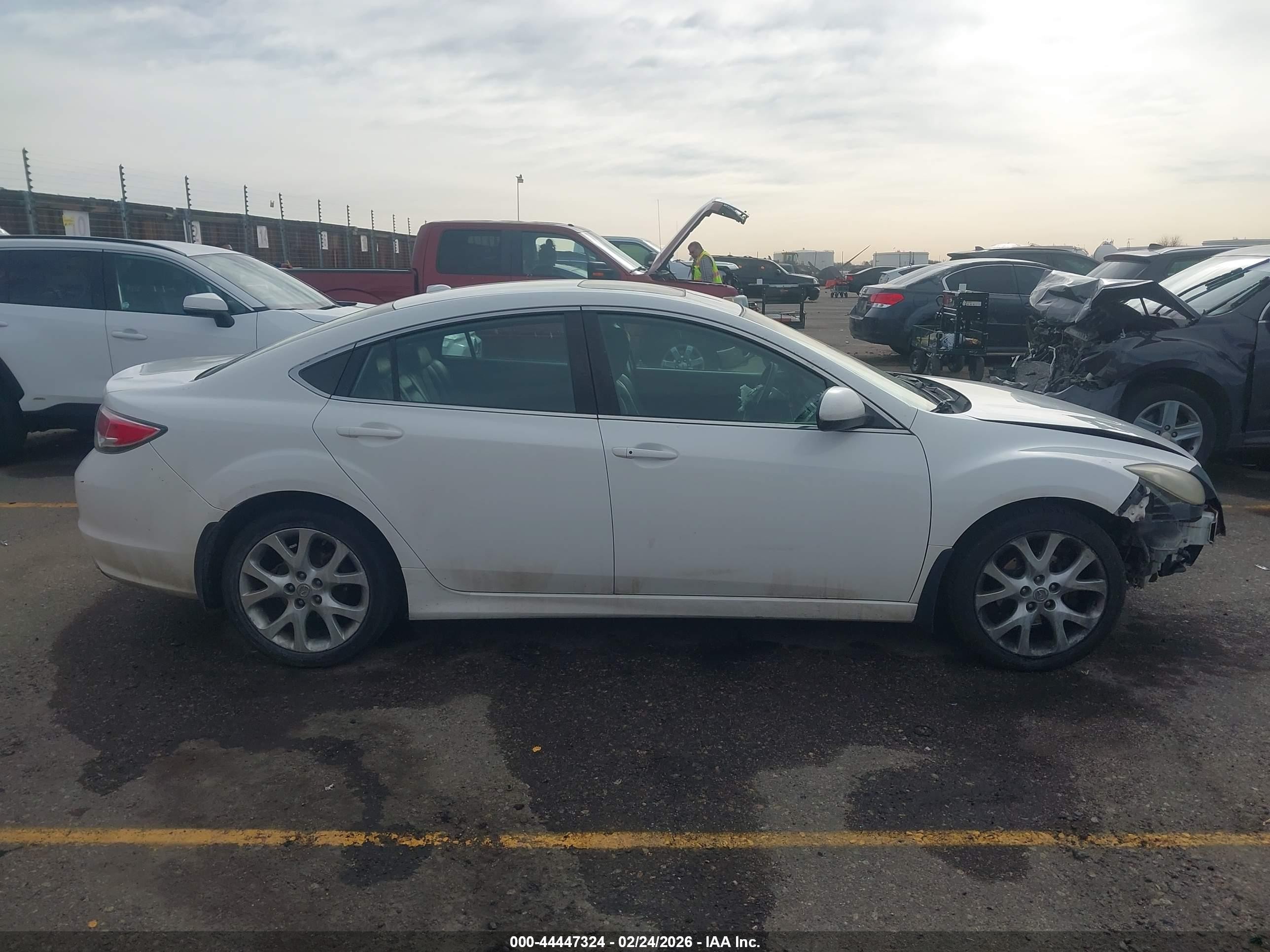 2009 Mazda Mazda6 S Touring White vin: 1YVHP82B495M28806