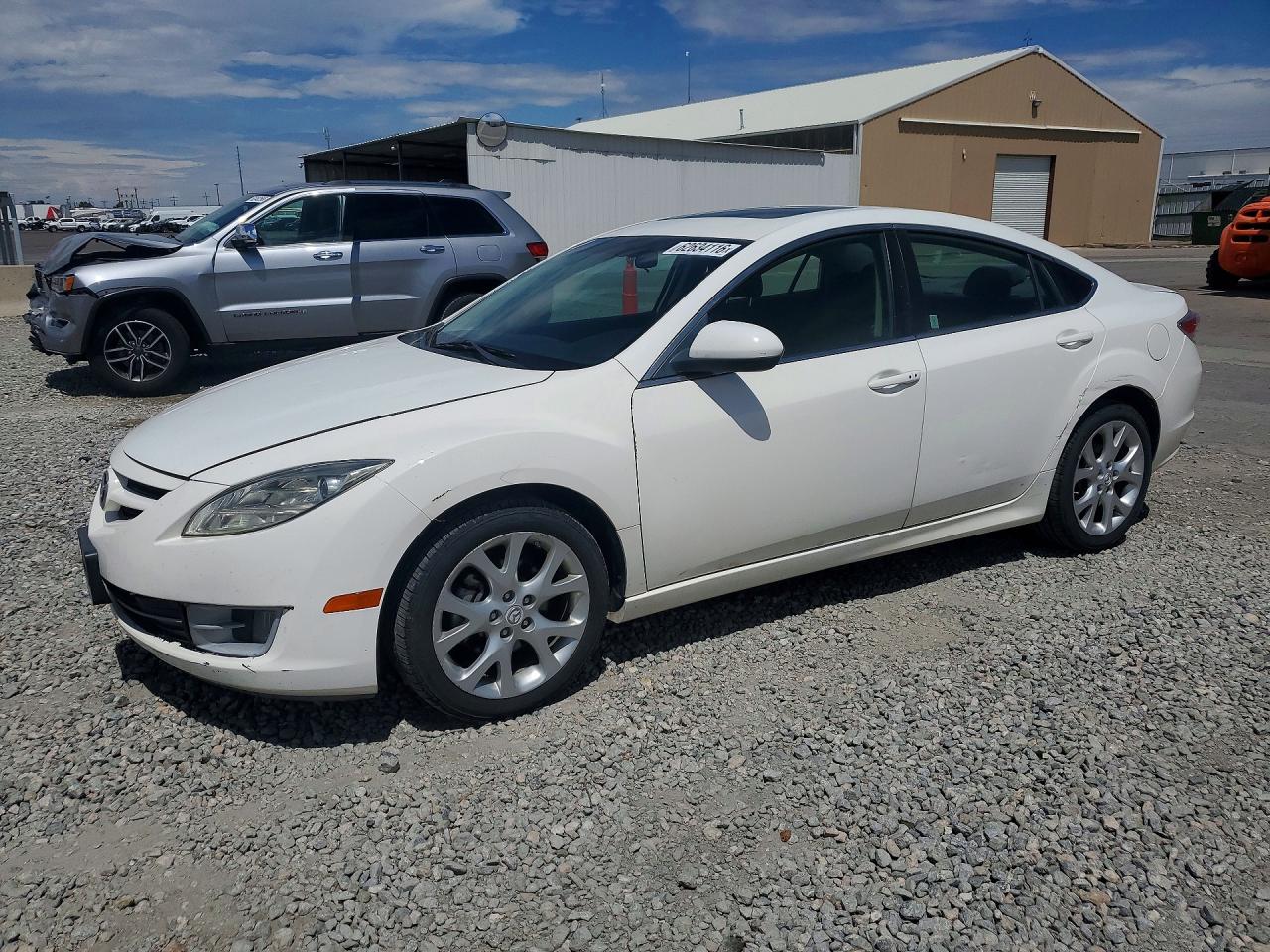 2009 Mazda 6 S Белый vin: 1YVHP82B495M31060