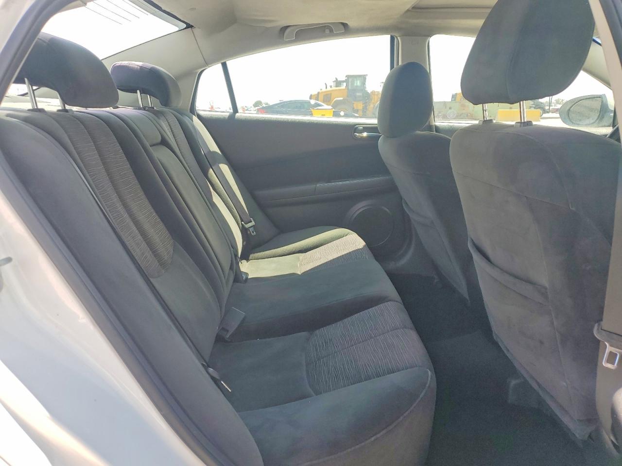 2009 Mazda 6 S Белый vin: 1YVHP82B495M31060