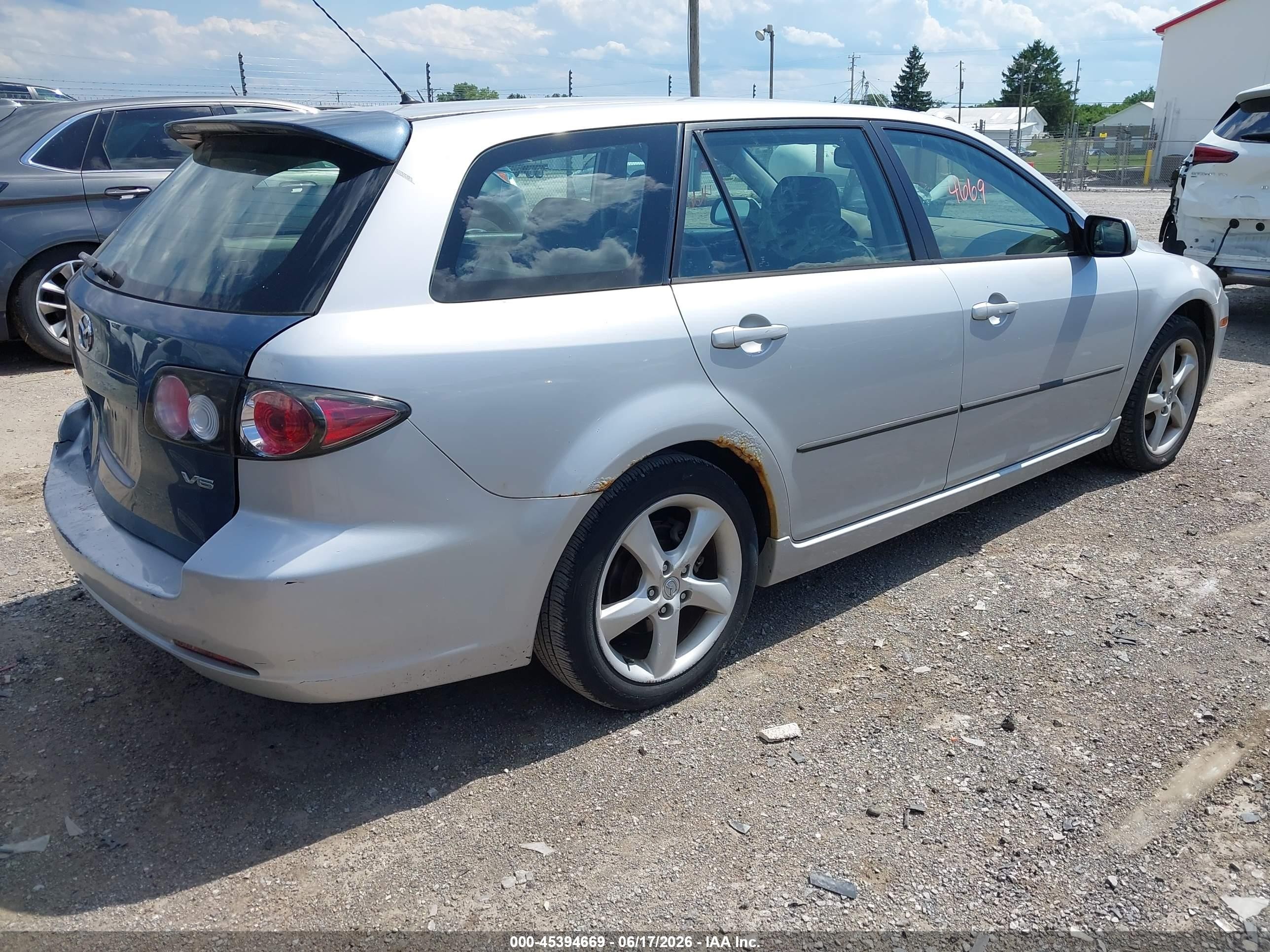2007 Mazda Mazda6 S Grand Touring Silver vin: 1YVHP83D375M09077