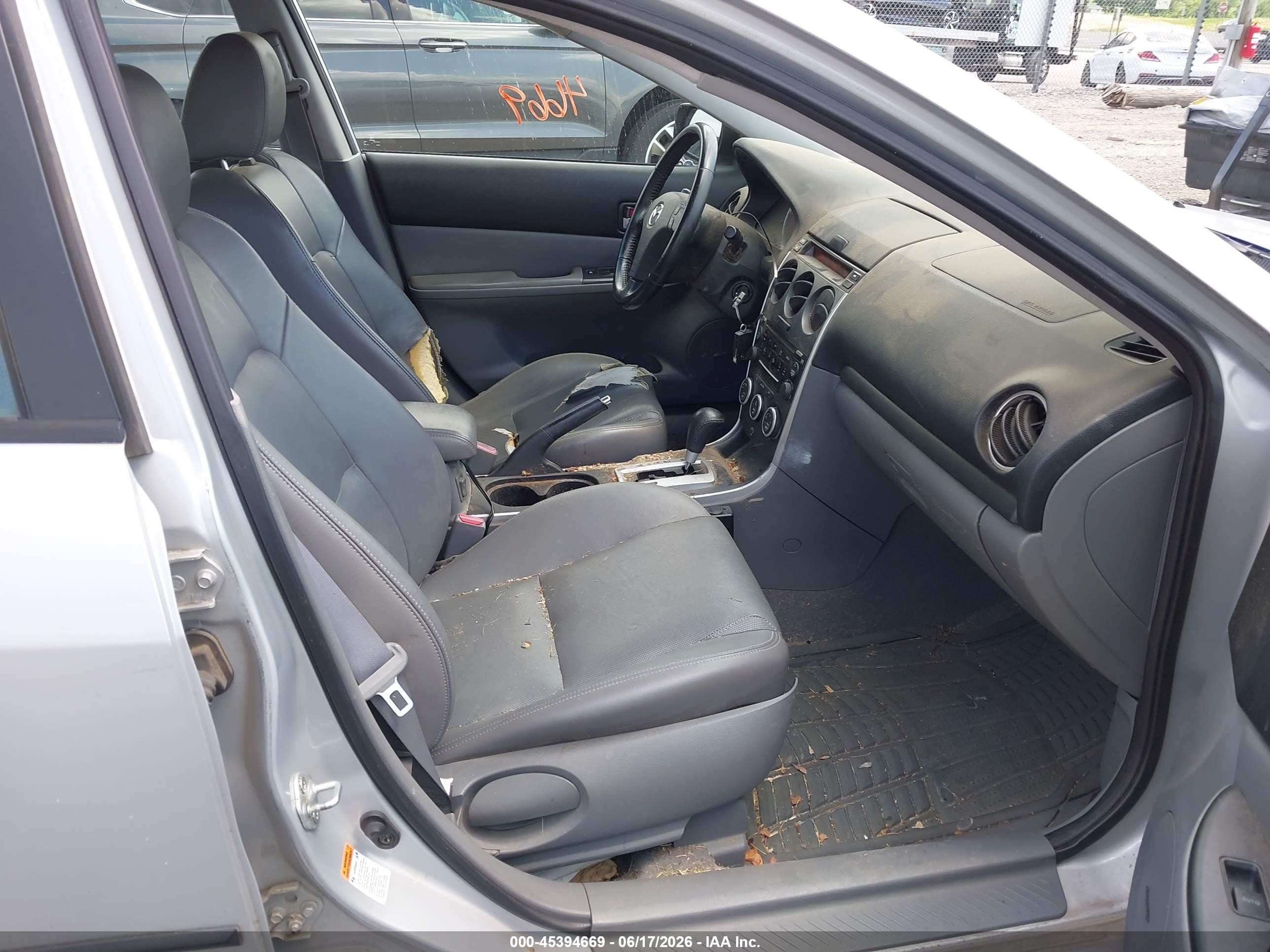 2007 Mazda Mazda6 S Grand Touring Silver vin: 1YVHP83D375M09077