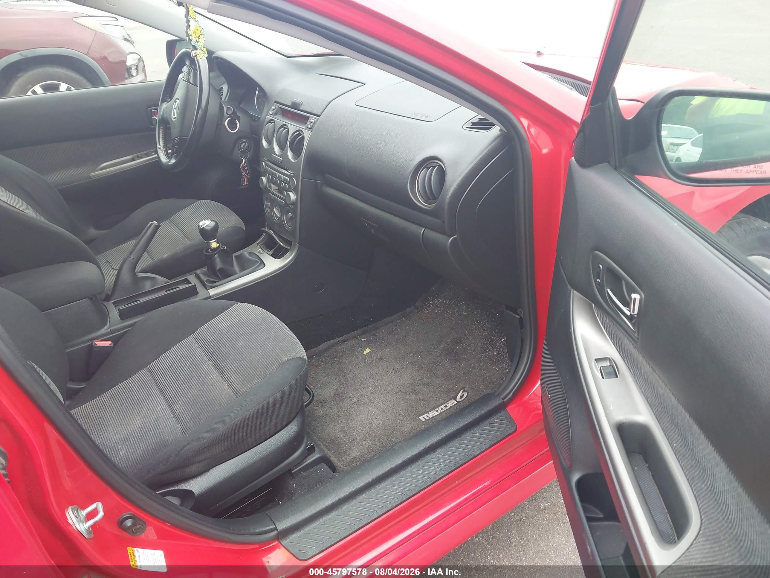 2004 Mazda Mazda6 I Red vin: 1YVHP84C045N85103
