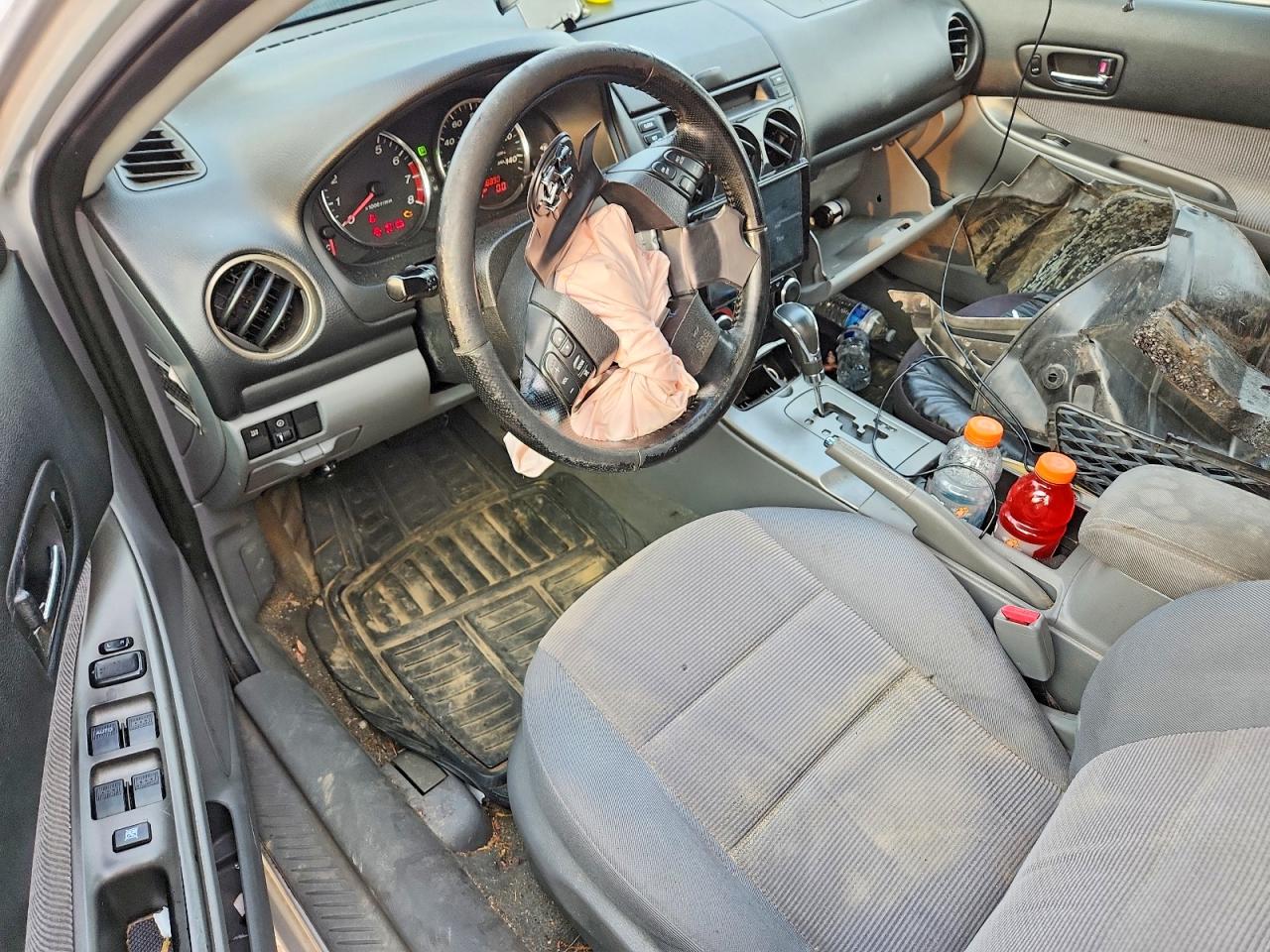 2005 Toyota Rav4 Silver vin: 1YVHP84C055M70440