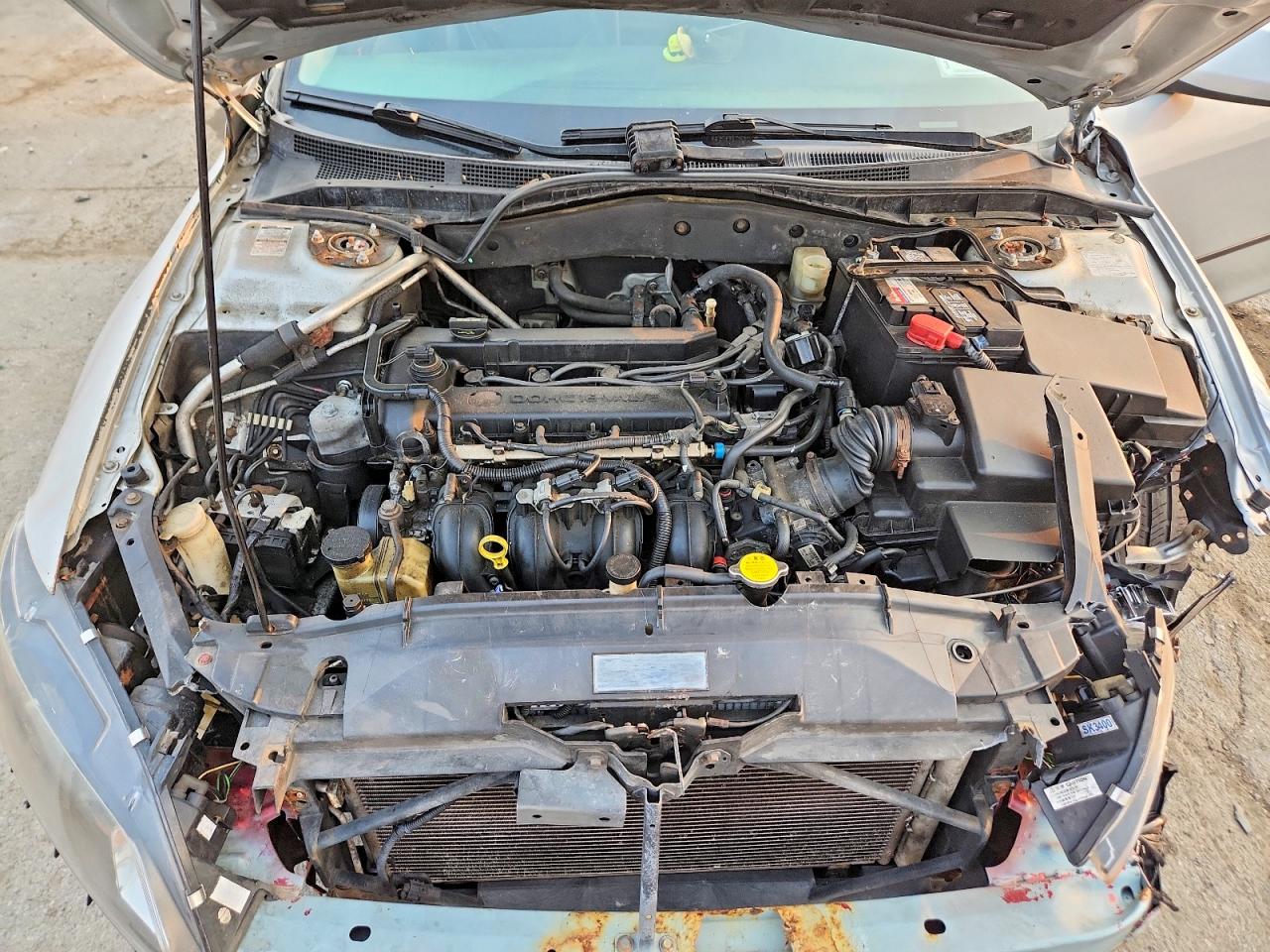 2005 Toyota Rav4 Silver vin: 1YVHP84C055M70440