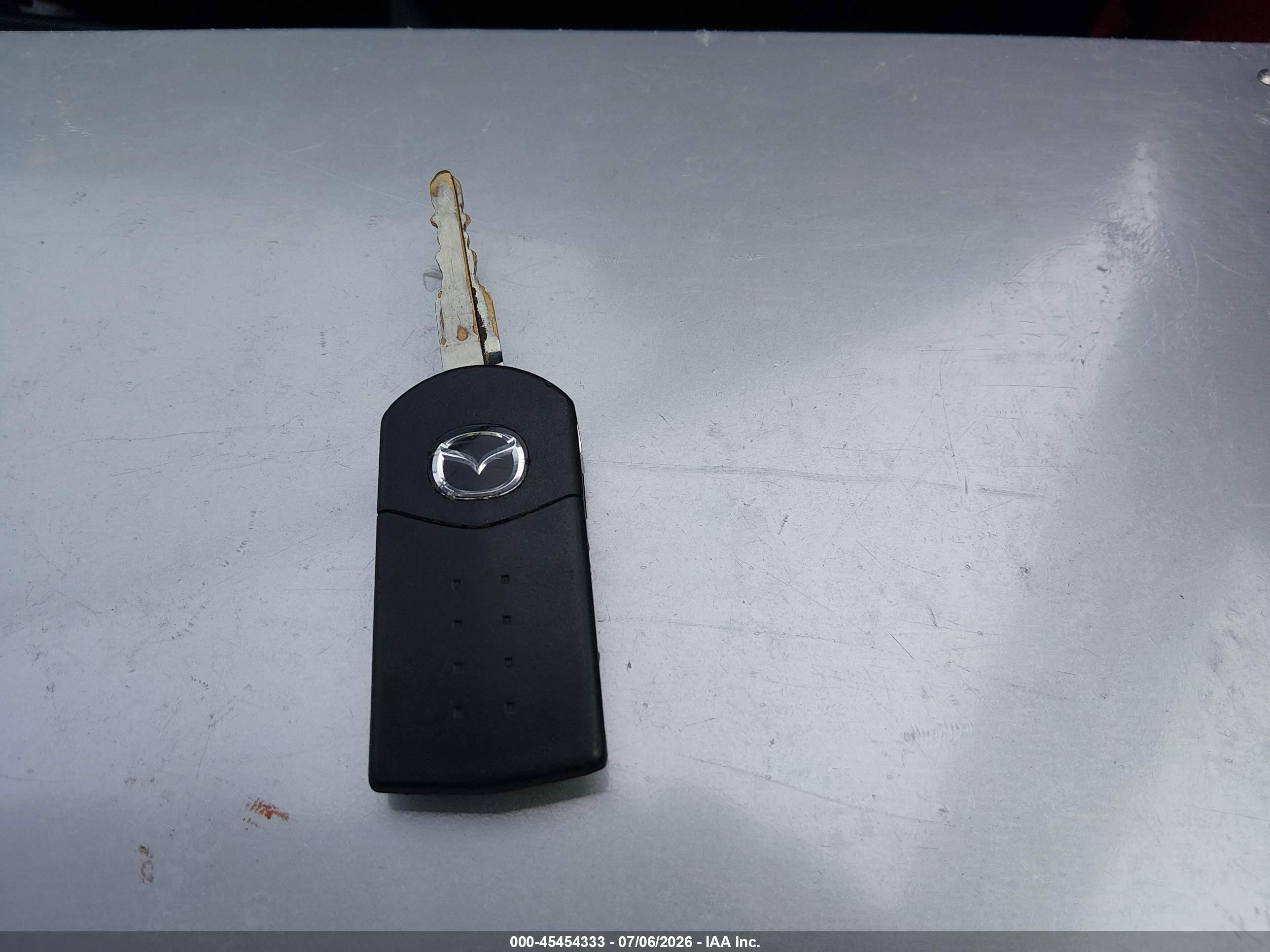 2008 Mazda Mazda6 I Sport Ve Red vin: 1YVHP84C185M01924