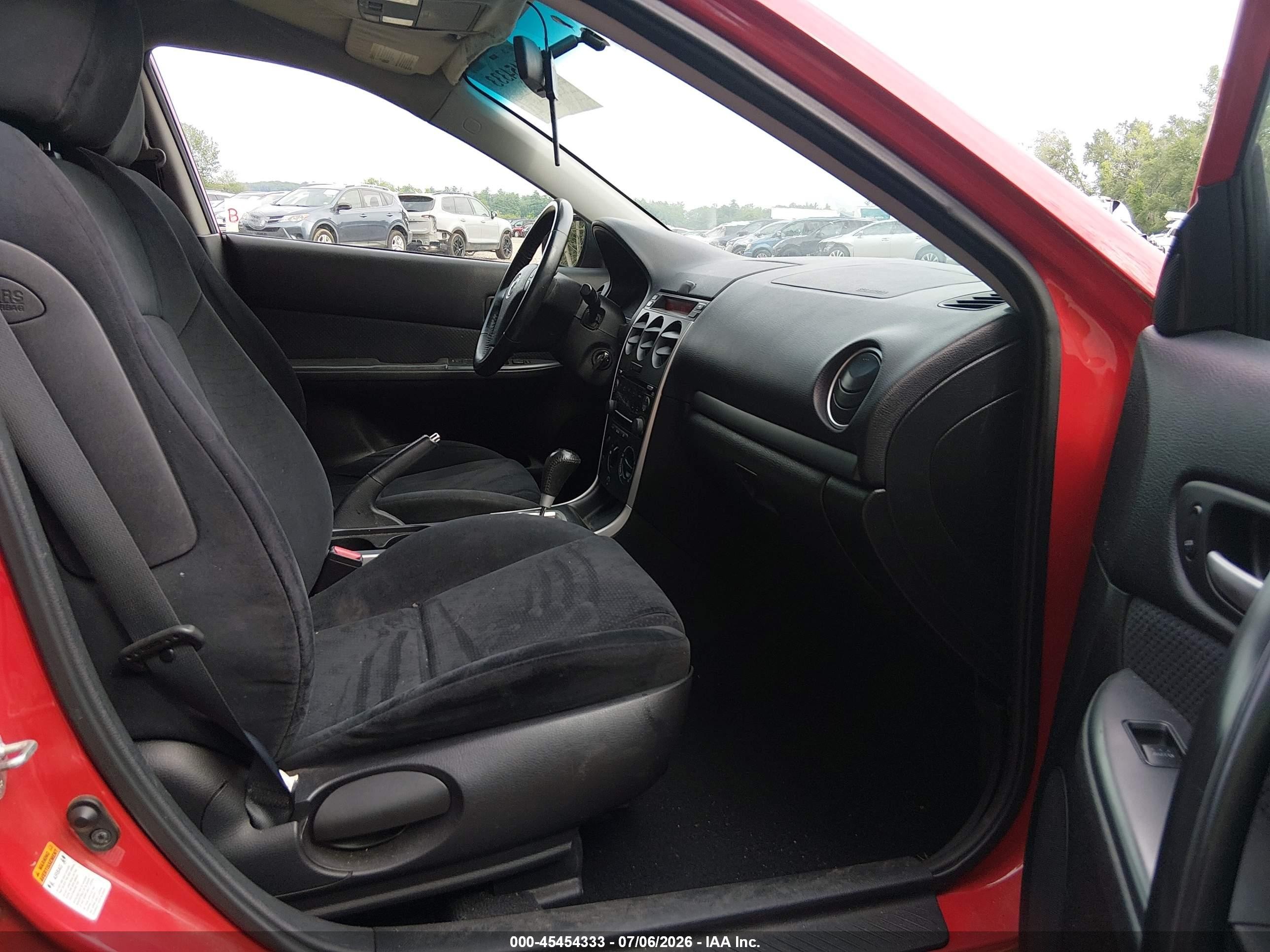 2008 Mazda Mazda6 I Sport Ve Red vin: 1YVHP84C185M01924