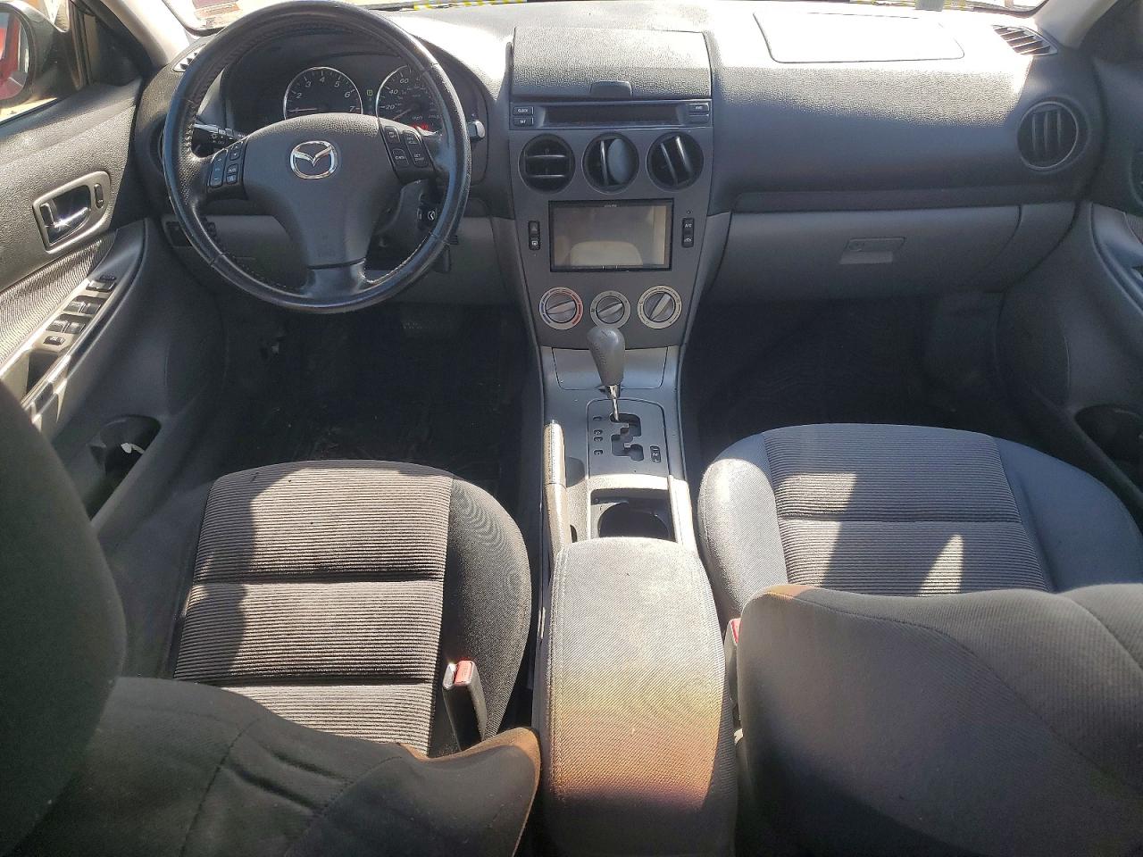 2005 Mazda 6 I Red vin: 1YVHP84C355M26156