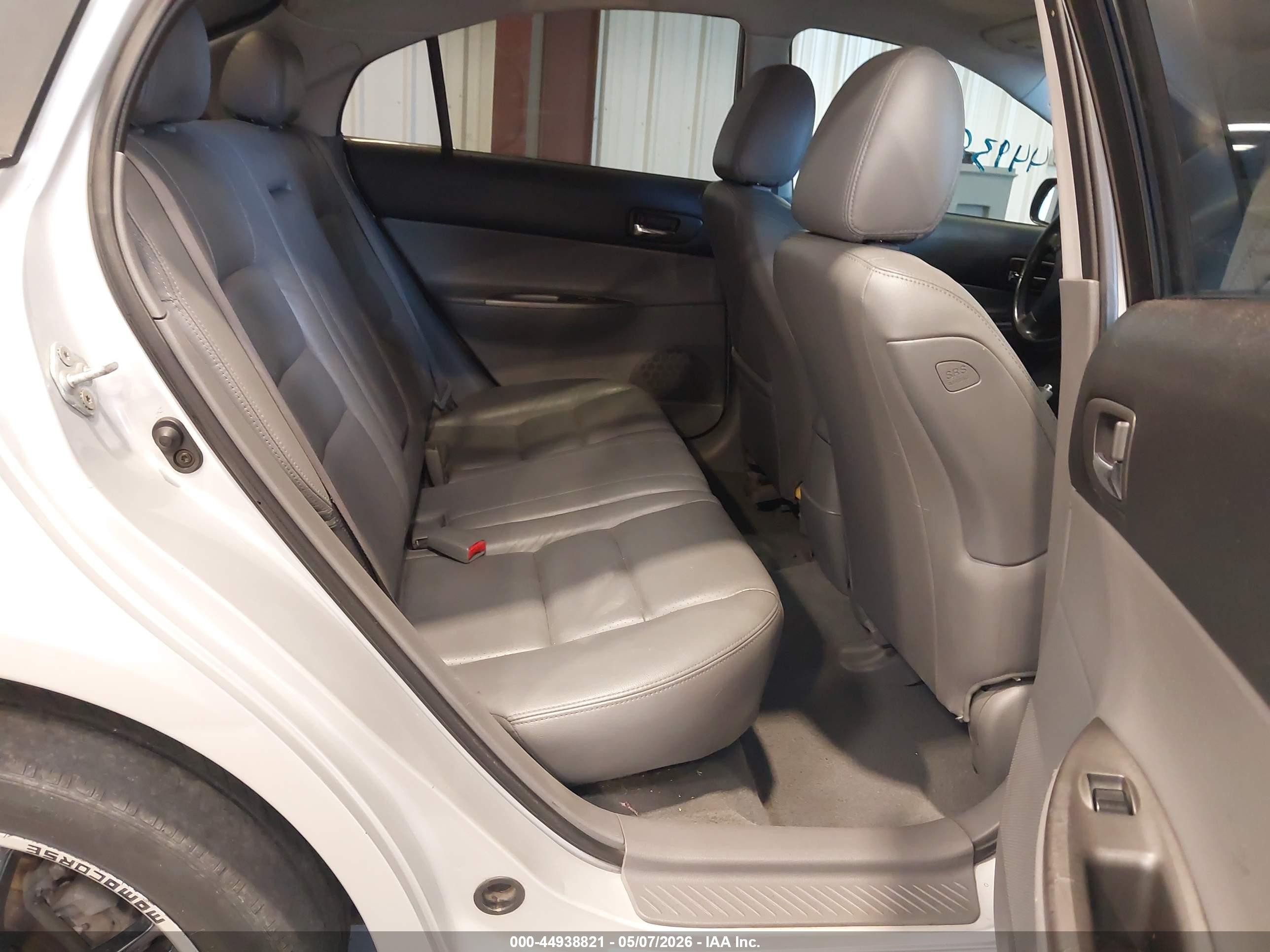 2005 Mazda Mazda6 I Sport Silver vin: 1YVHP84CX55M22394