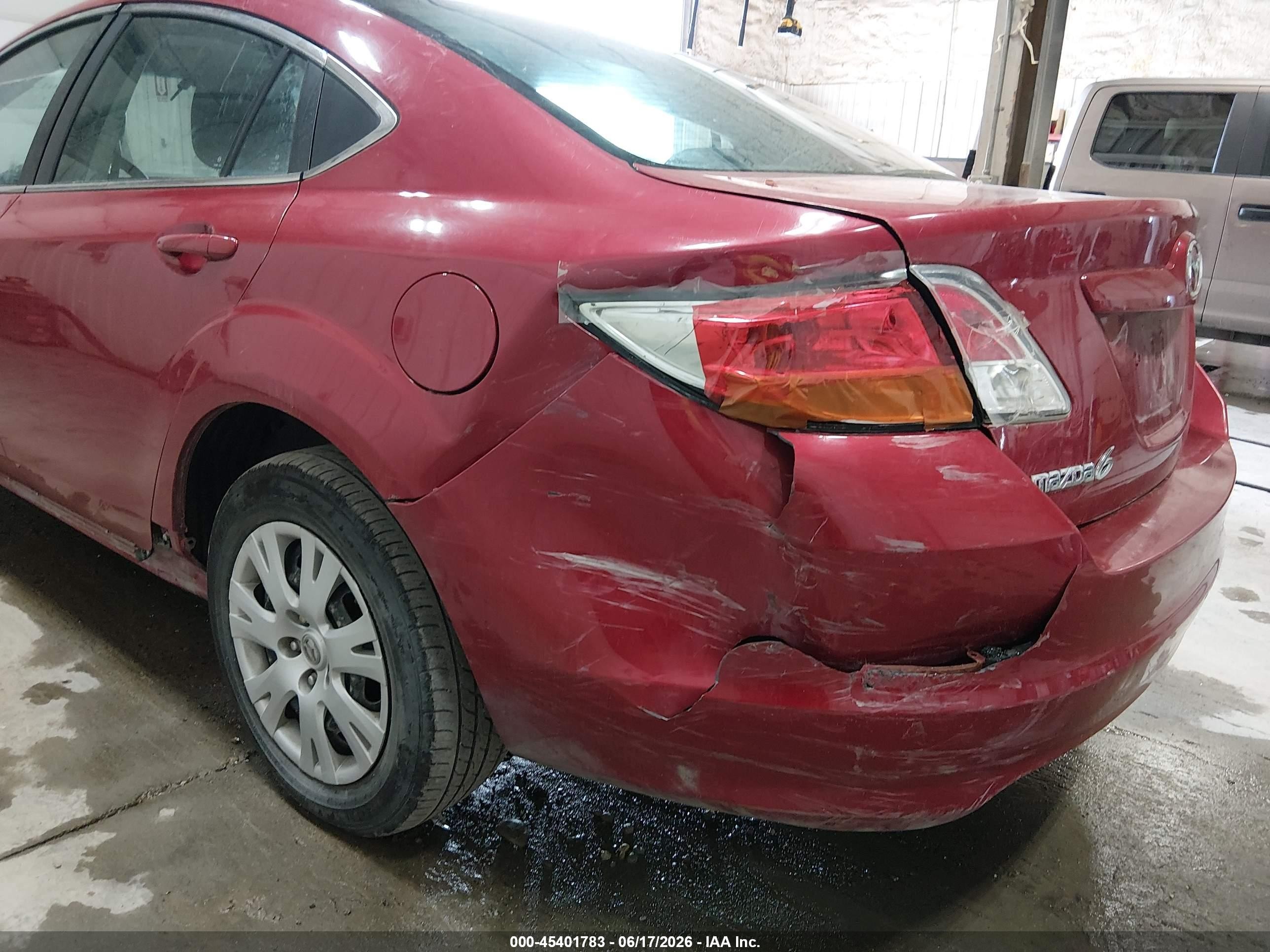 2011 Mazda Mazda6 I Sport Красный vin: 1YVHZ8BH0B5M02921