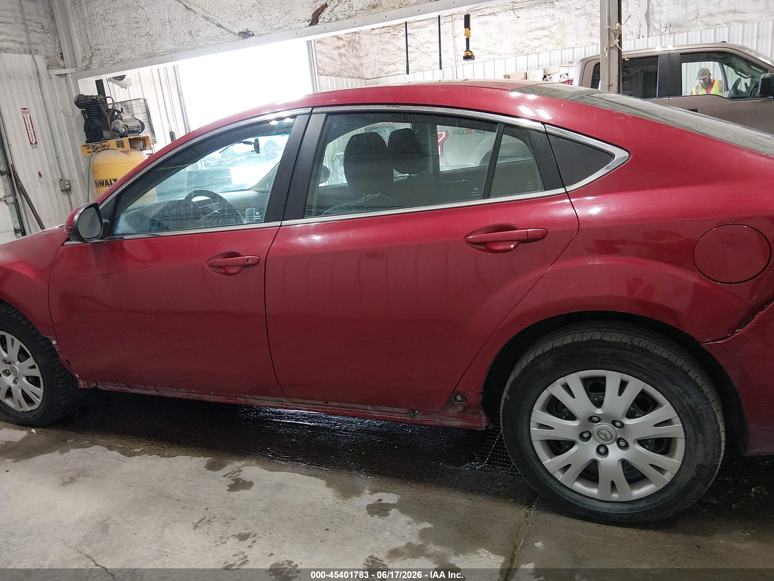 2011 Mazda Mazda6 I Sport Красный vin: 1YVHZ8BH0B5M02921