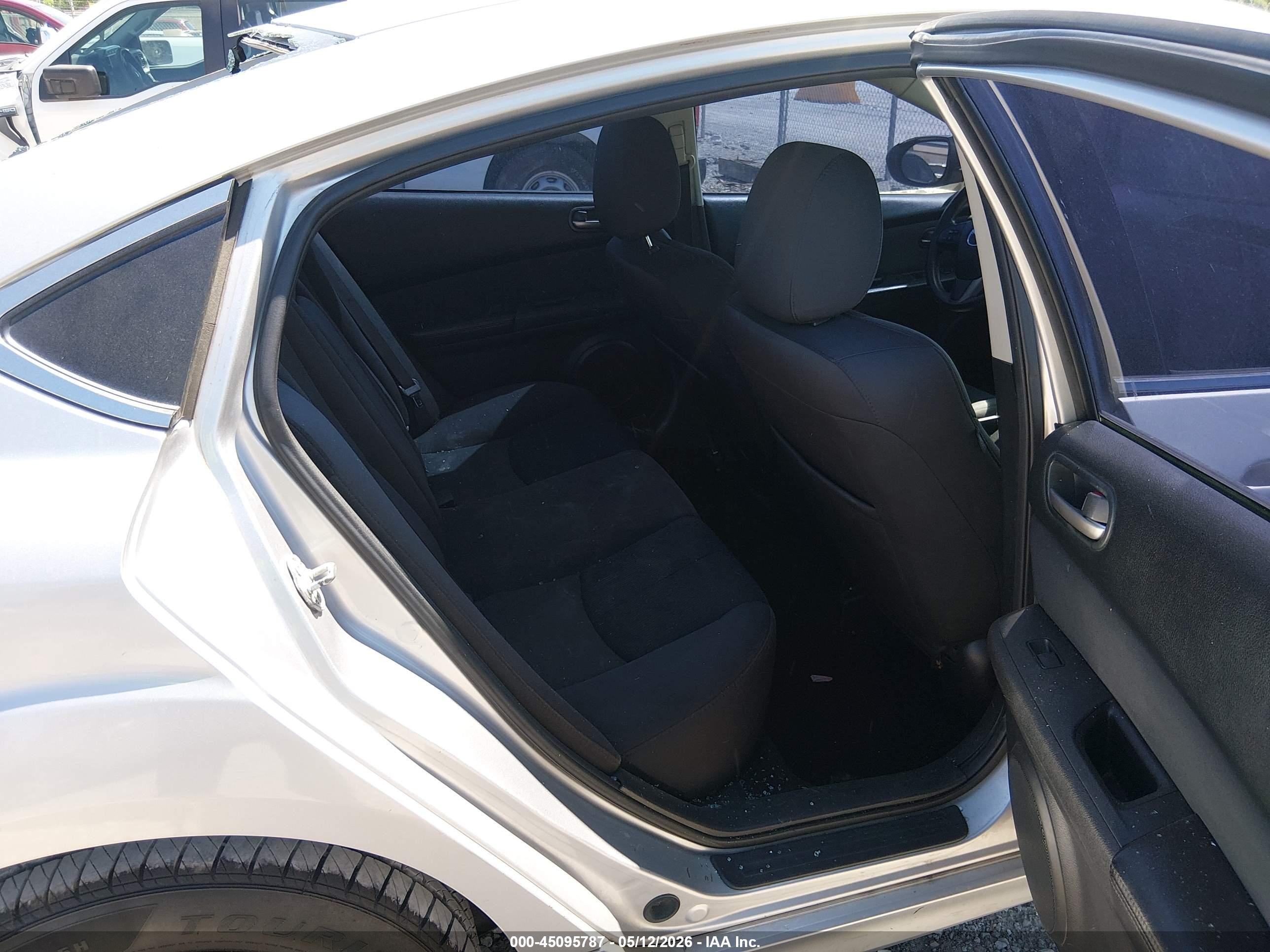 2012 Mazda Mazda6 I Sport Silver vin: 1YVHZ8BH0C5M41008