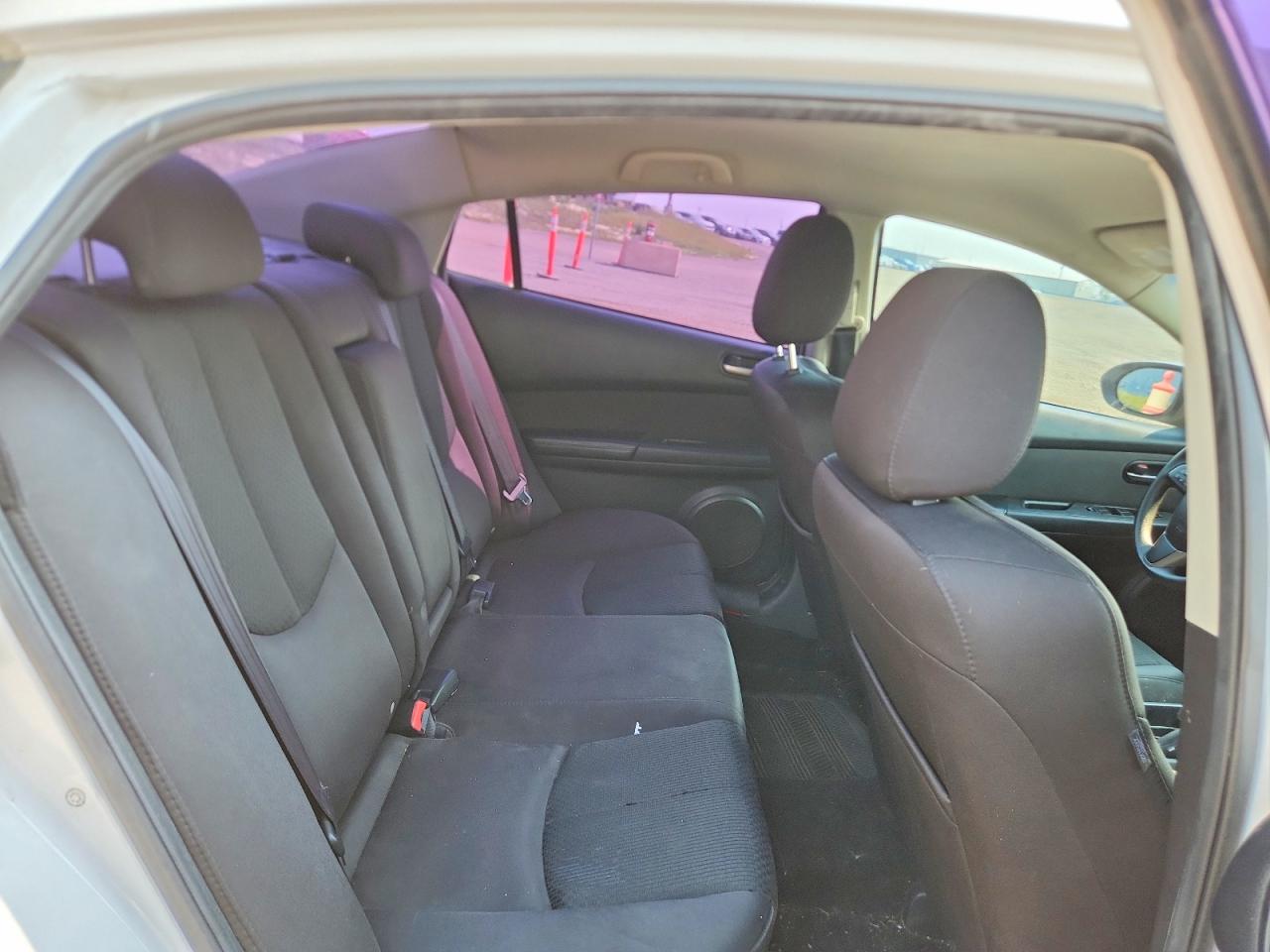 2013 Mazda 6 Sport White vin: 1YVHZ8BH0D5M01626