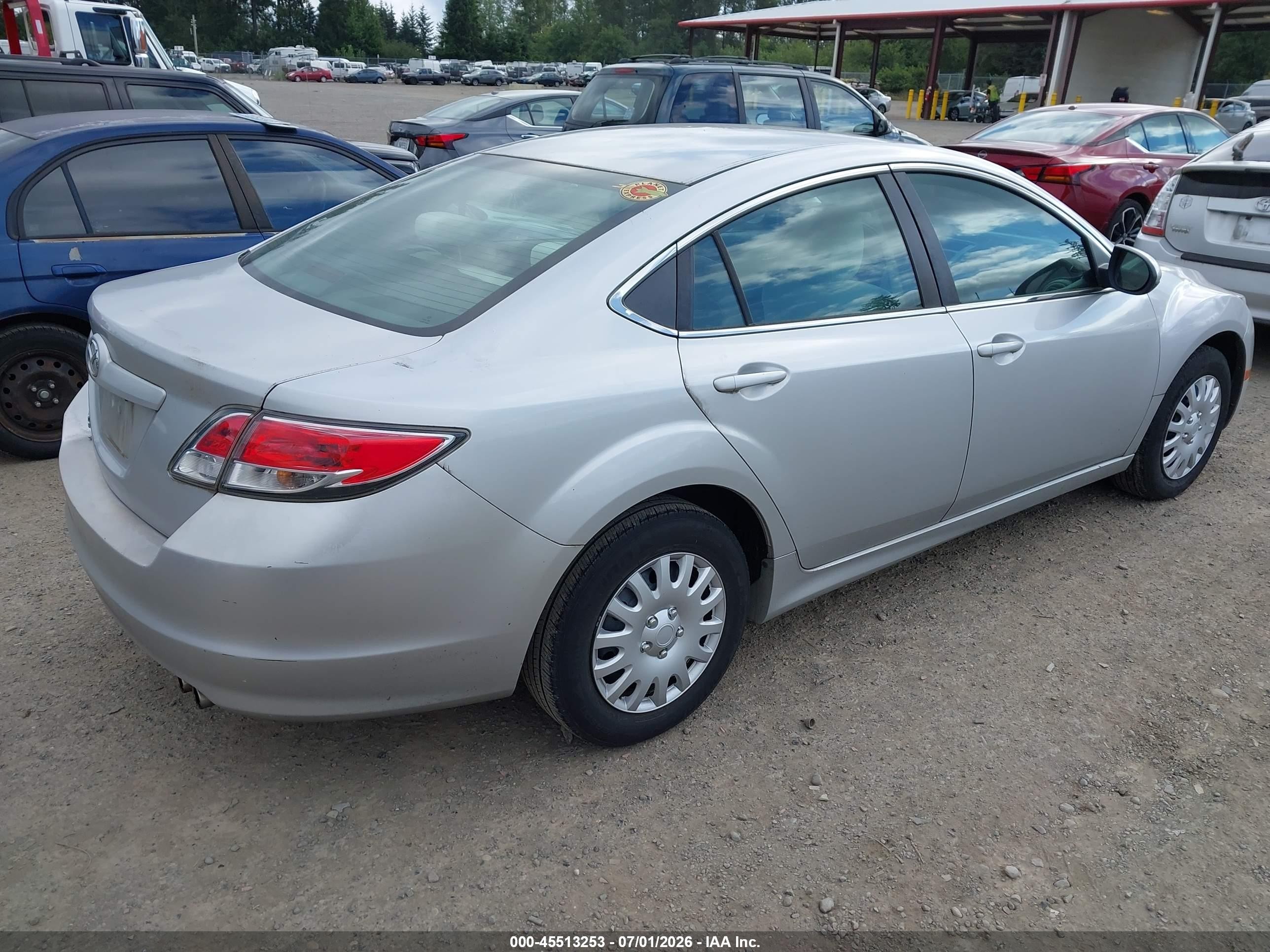 2010 Mazda Mazda6 I Sport Silver vin: 1YVHZ8BH1A5M23498