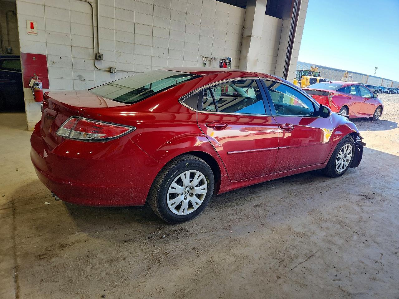 2010 Mazda 6 I Red vin: 1YVHZ8BH1A5M53472