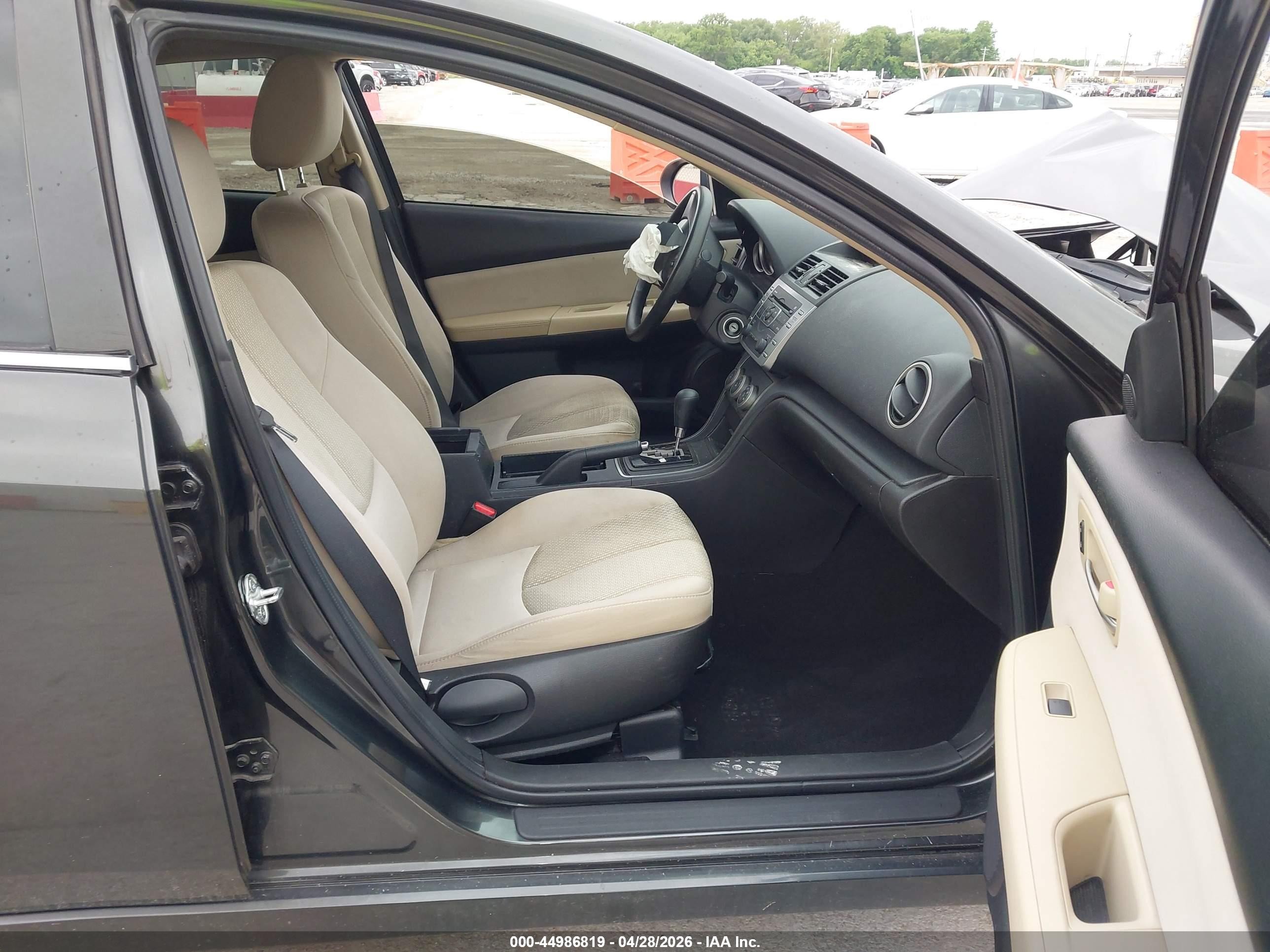 2013 Mazda Mazda6 I Sport Gray vin: 1YVHZ8BH1D5M09945