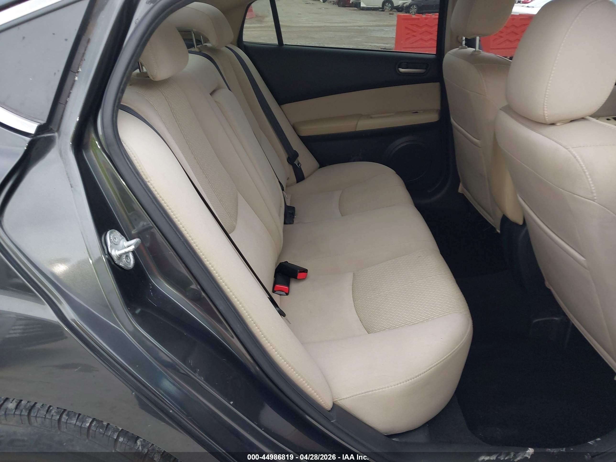2013 Mazda Mazda6 I Sport Gray vin: 1YVHZ8BH1D5M09945