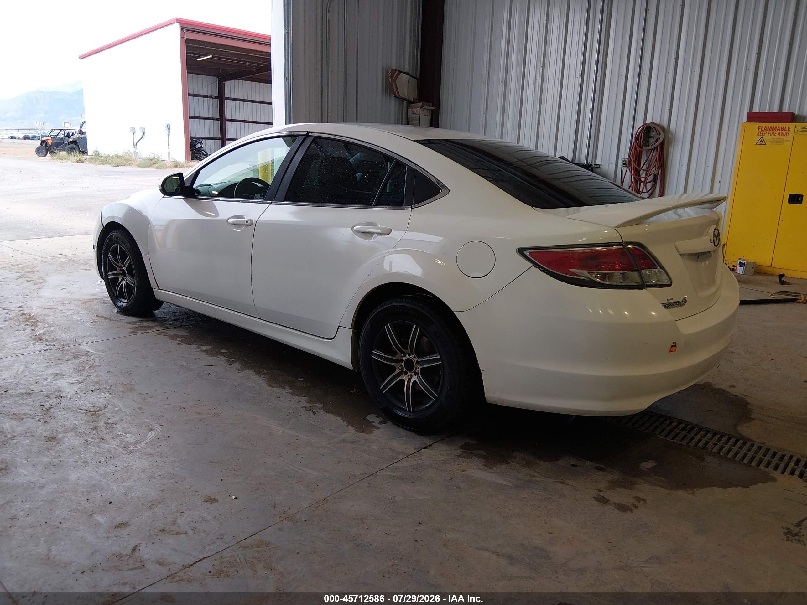 2011 Mazda Mazda6 I Sport White vin: 1YVHZ8BH2B5M11121