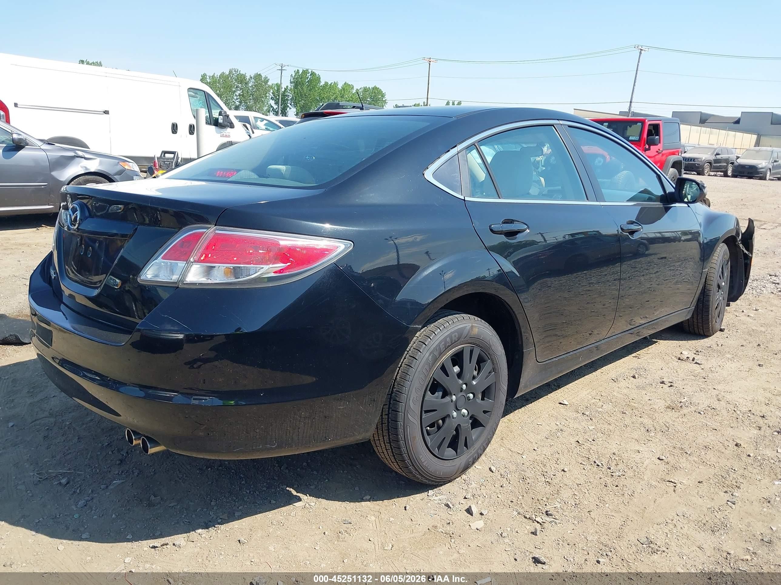 2013 Mazda Mazda6 I Sport Черный vin: 1YVHZ8BH2D5M06438
