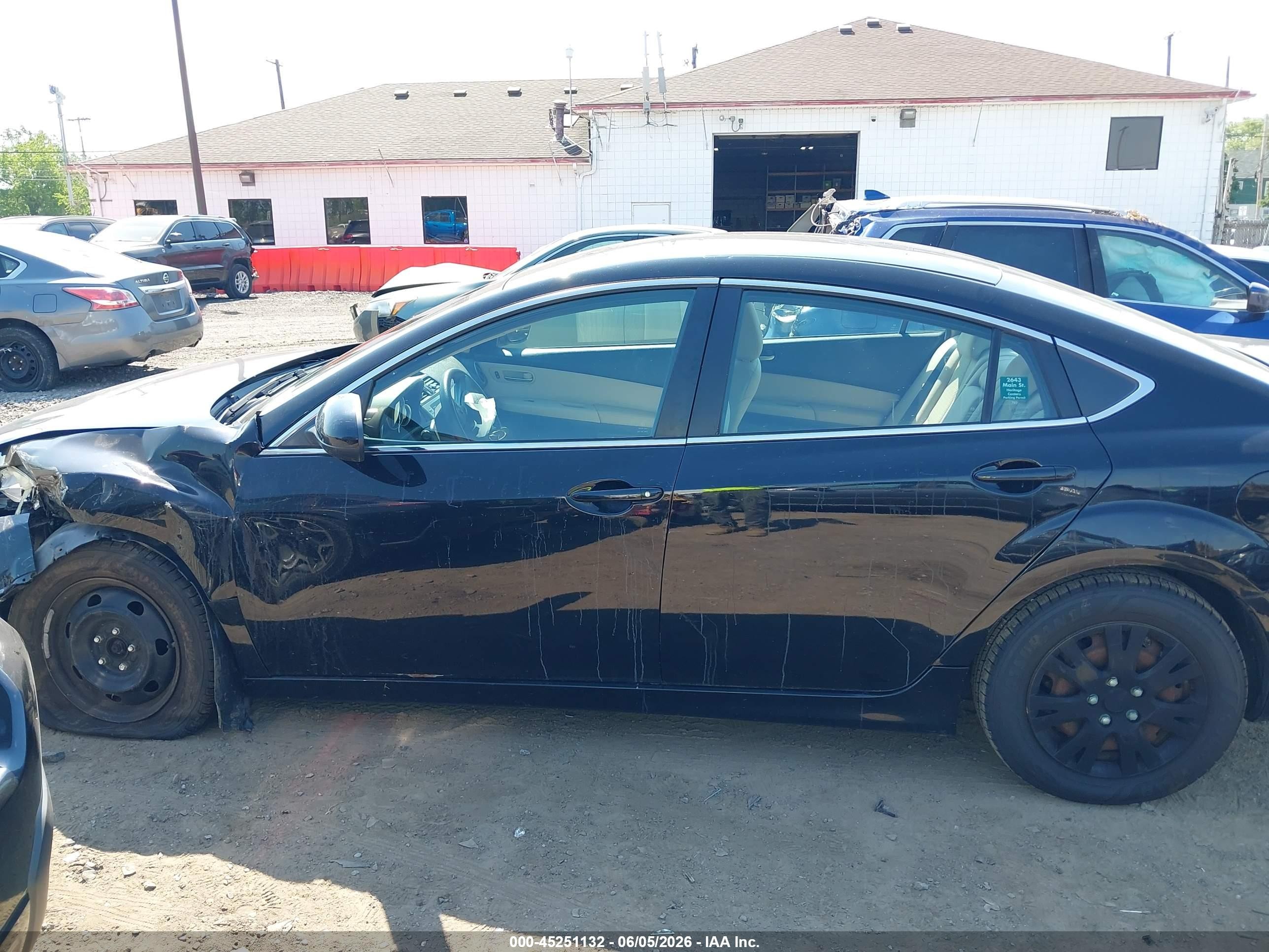 2013 Mazda Mazda6 I Sport Черный vin: 1YVHZ8BH2D5M06438