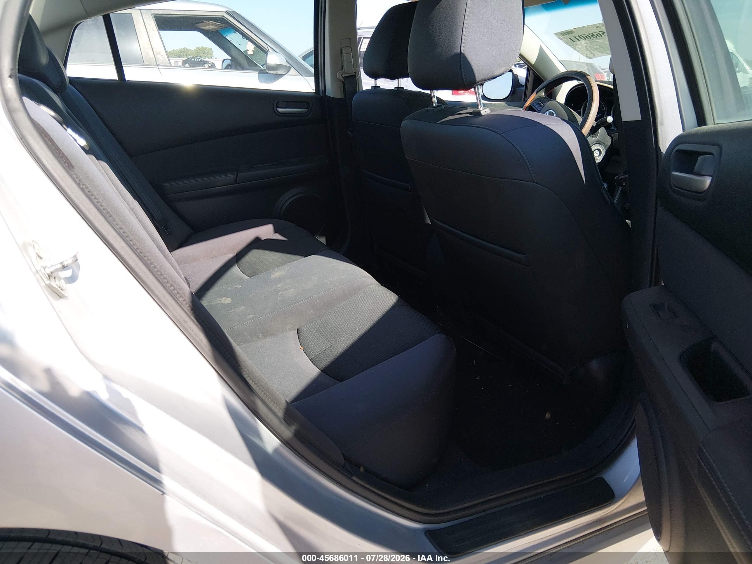 2011 Mazda Mazda6 I Sport Silver vin: 1YVHZ8BH4B5M13002