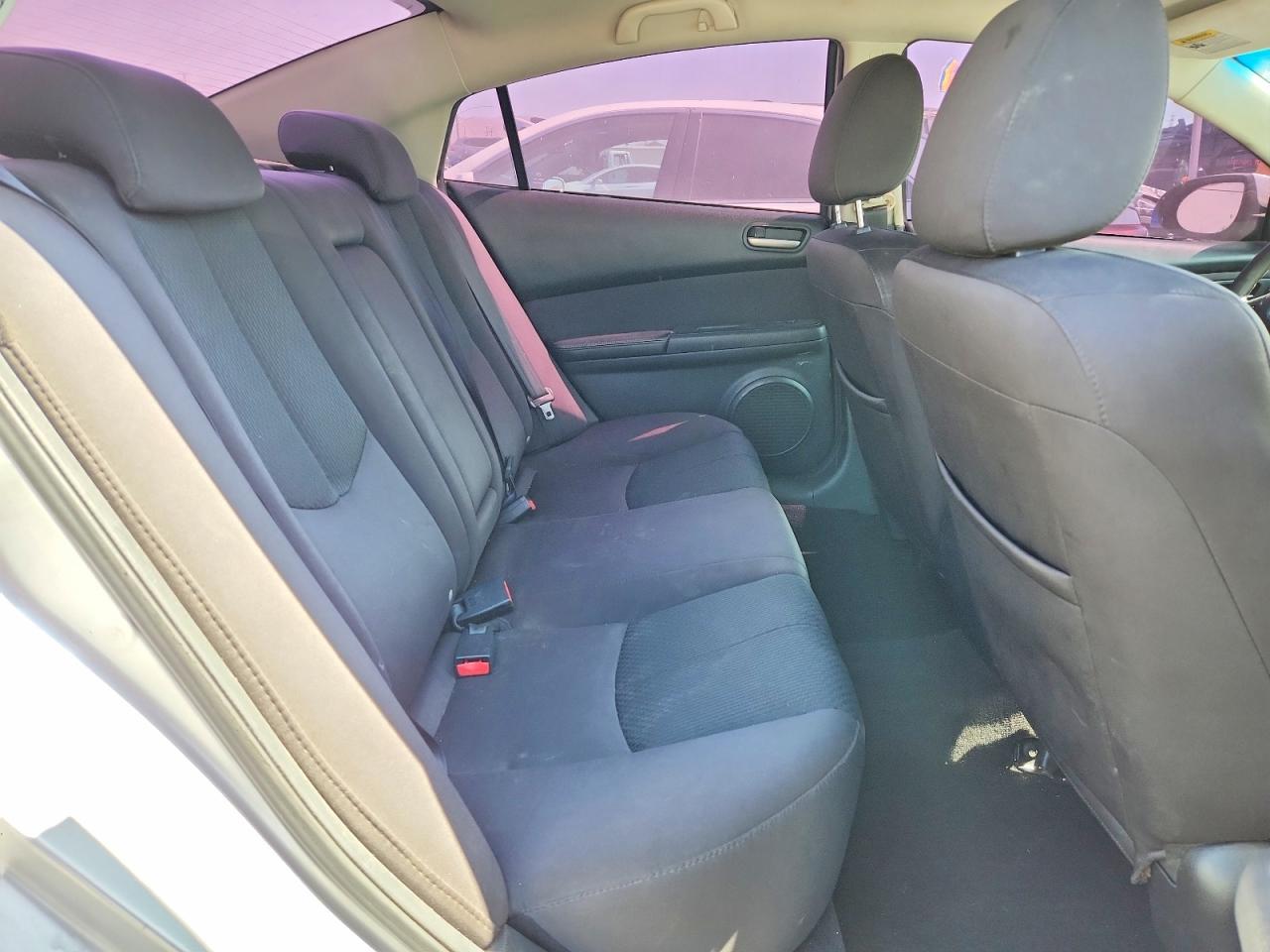 2012 Mazda 6 I Серебряный vin: 1YVHZ8BH4C5M30562