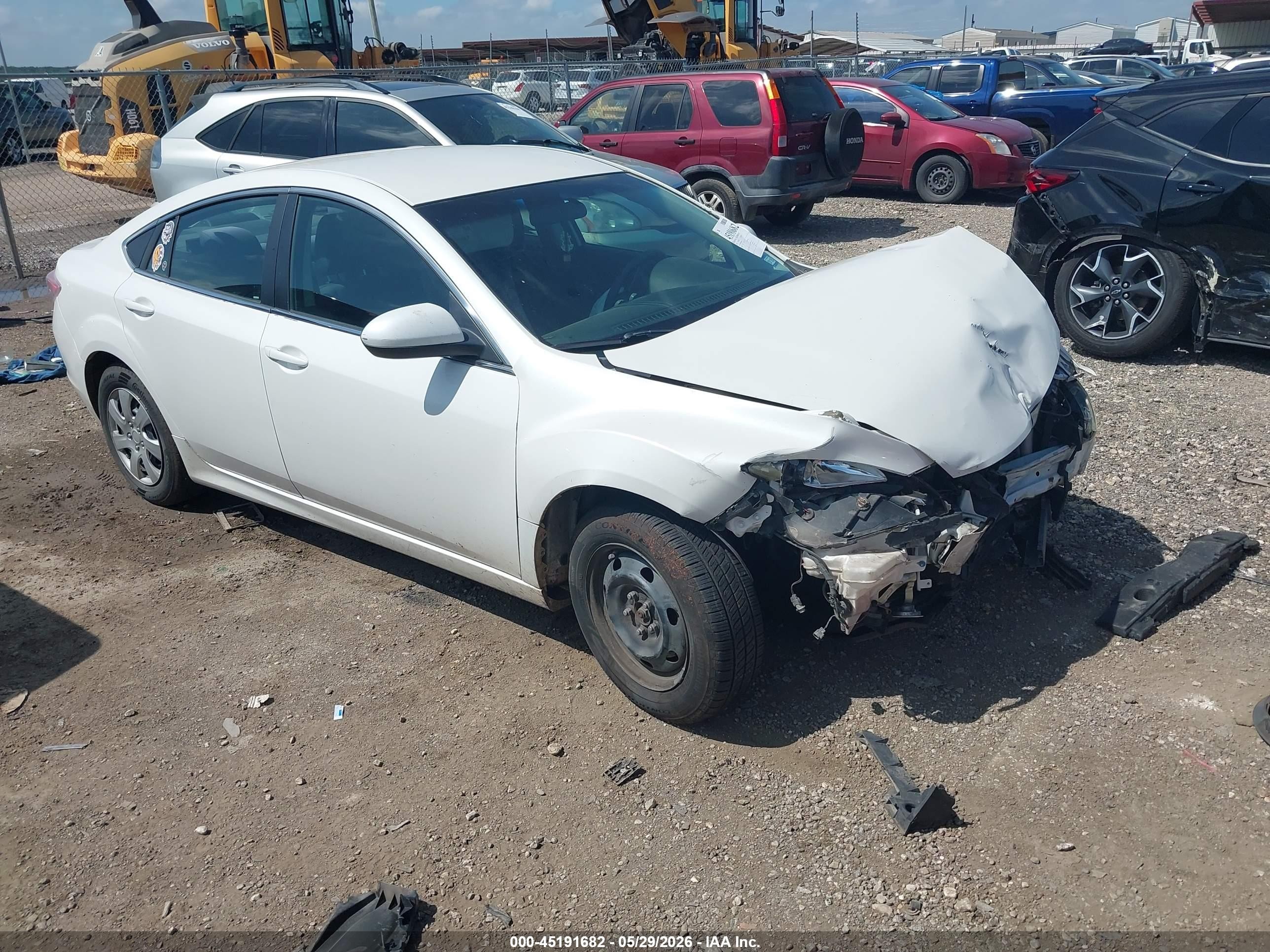 2011 Mazda Mazda6 I Sport Белый vin: 1YVHZ8BH5B5M00310