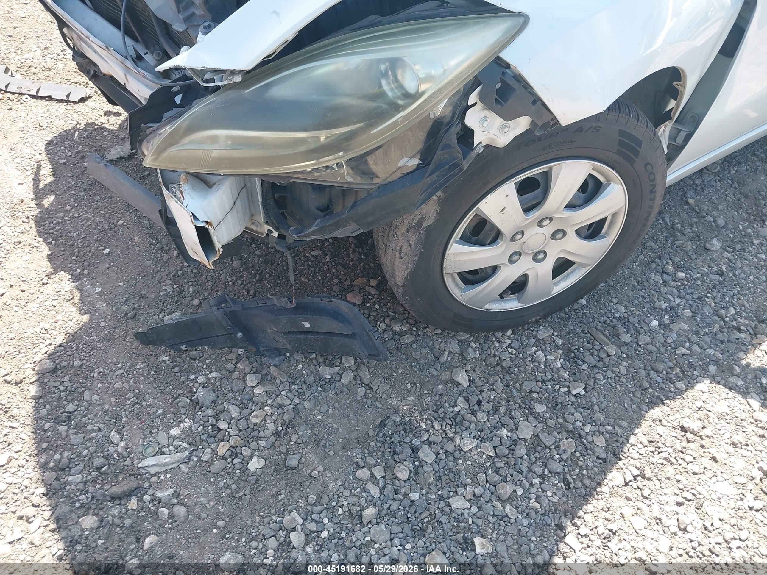 2011 Mazda Mazda6 I Sport Белый vin: 1YVHZ8BH5B5M00310