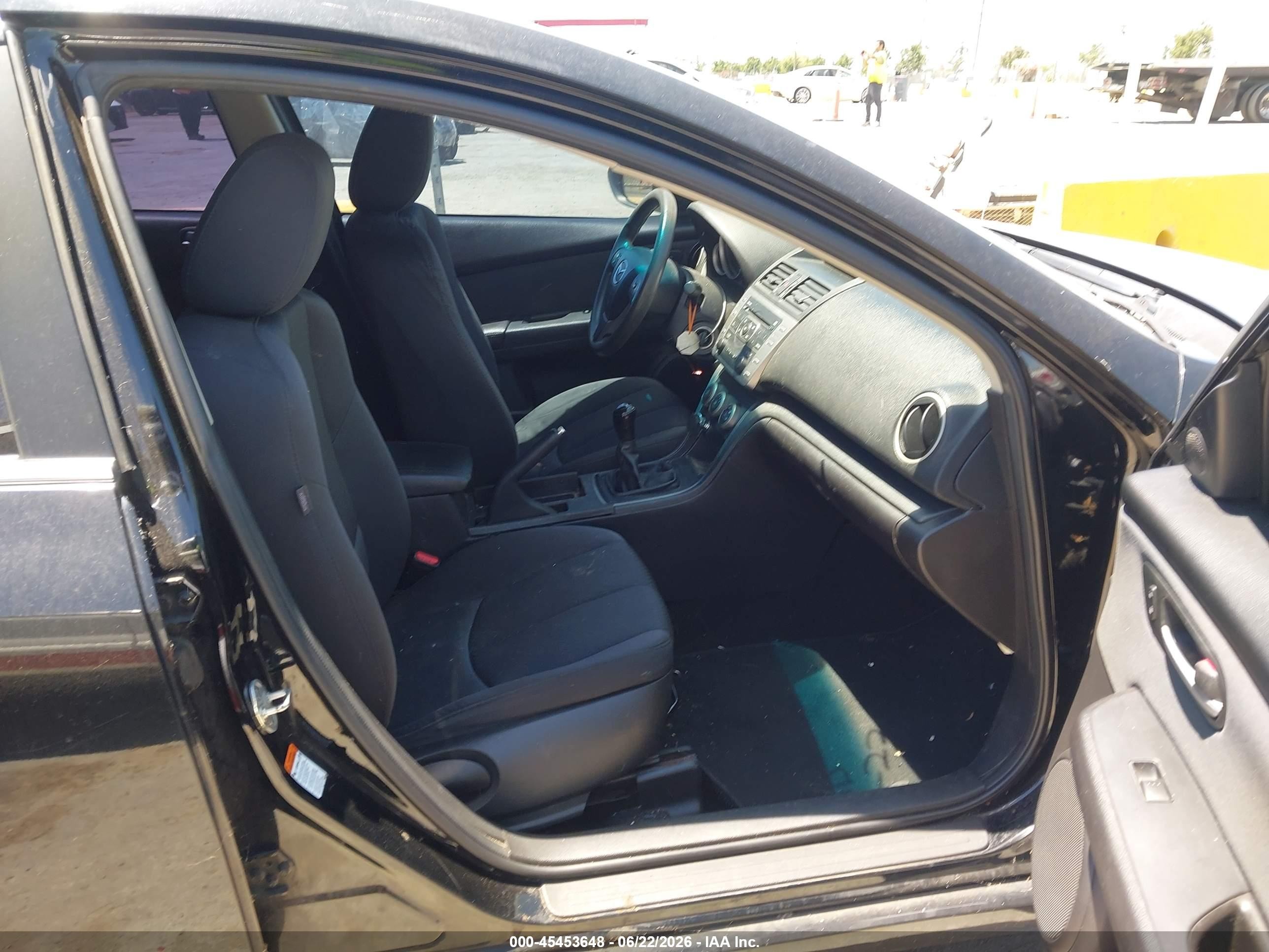 2011 Mazda Mazda6 I Sport Black vin: 1YVHZ8BH5B5M00663