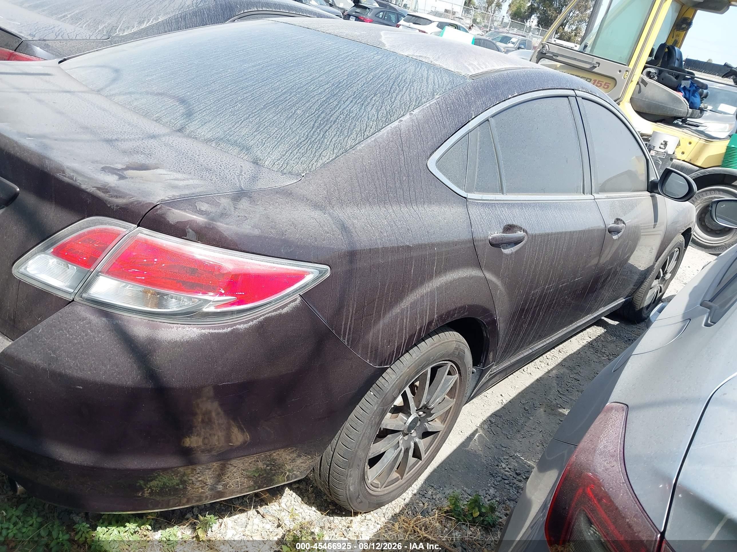 2011 Mazda Mazda6 I Sport Бордовый vin: 1YVHZ8BH5B5M20105