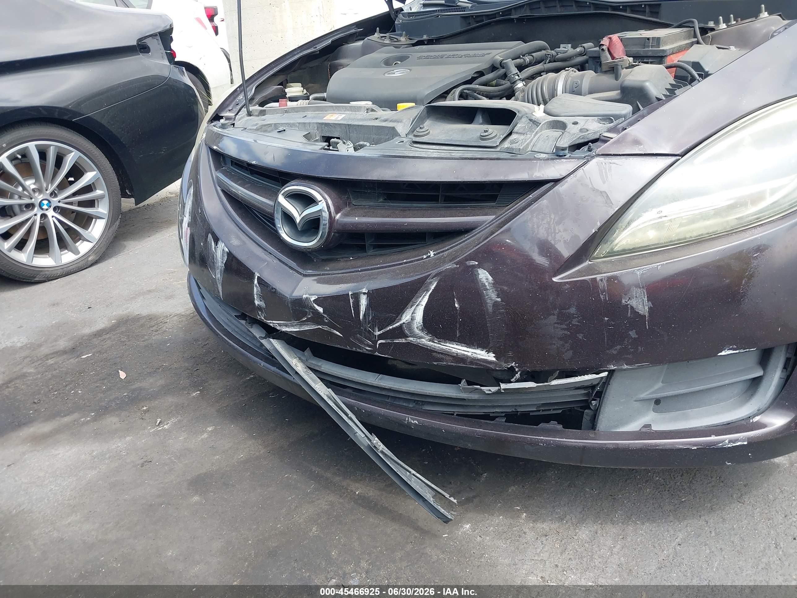 2011 Mazda Mazda6 I Sport Бордовый vin: 1YVHZ8BH5B5M20105